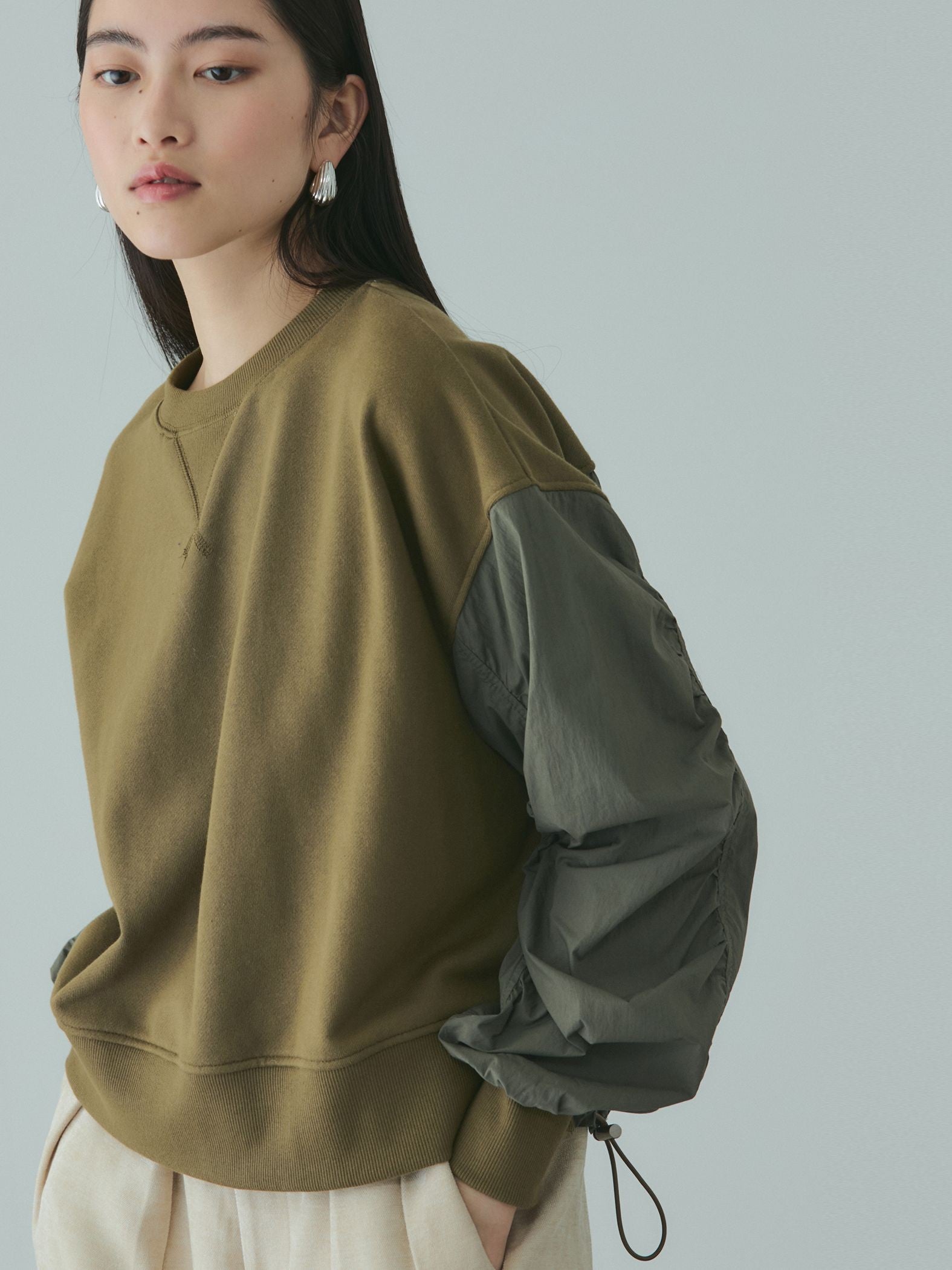 スイッチングドロストスウェットプルオーバー≪洗濯機で洗える≫