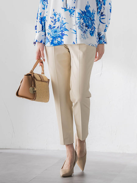 美シルエットテーパードパンツ