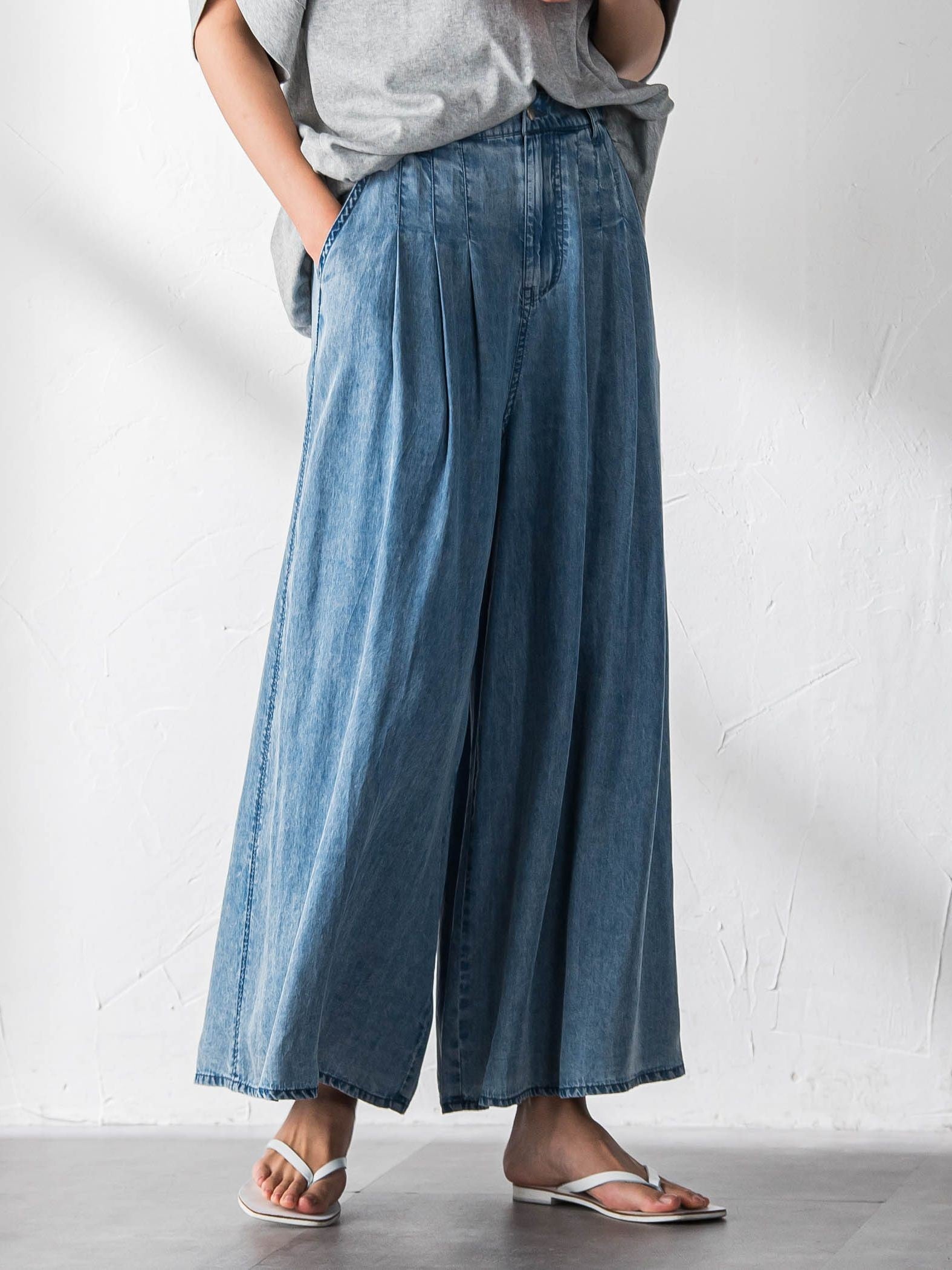 ゆれるデニムフレアパンツ