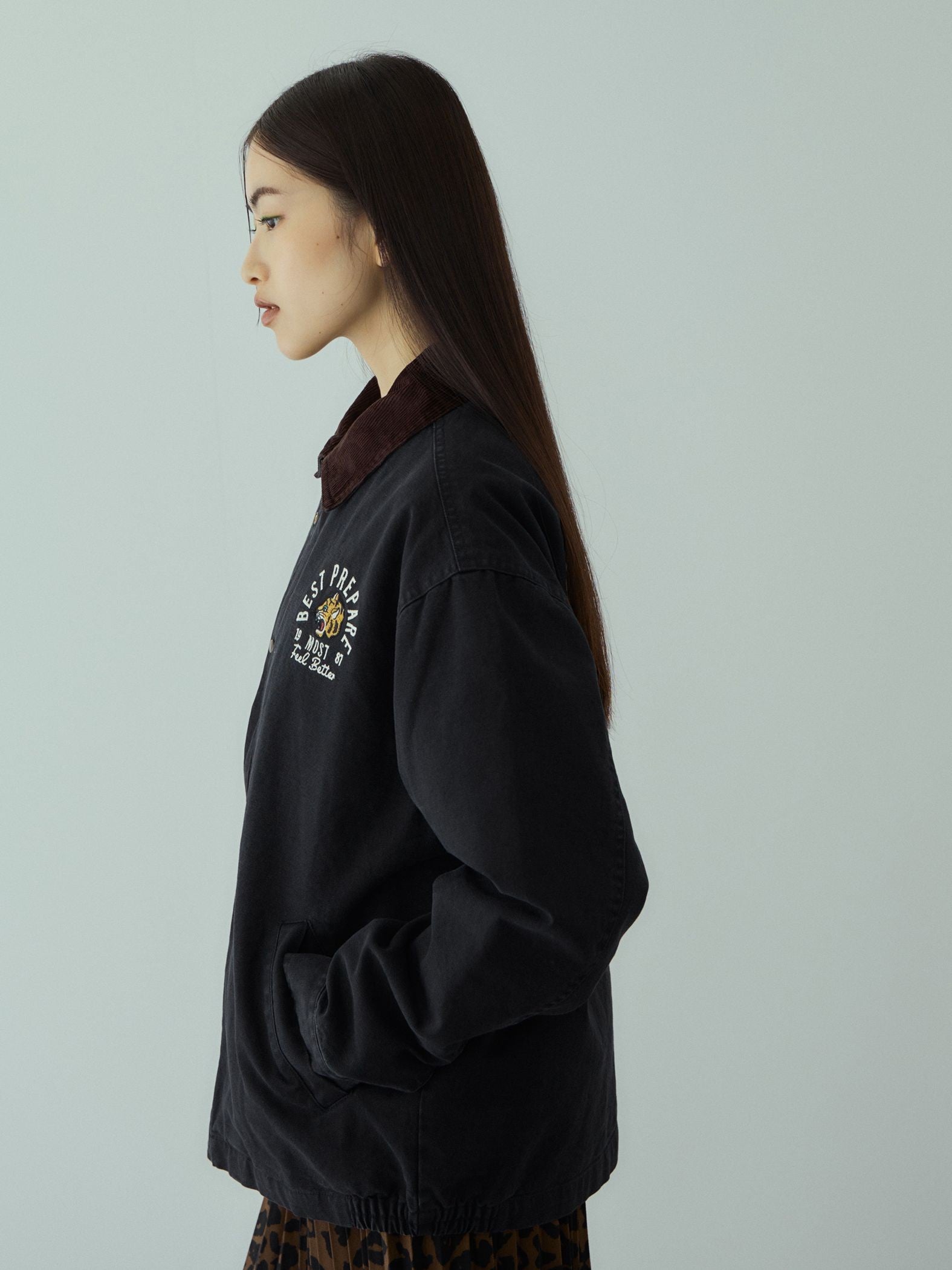 TIGER刺繍ダックジャケット≪手洗い可能≫