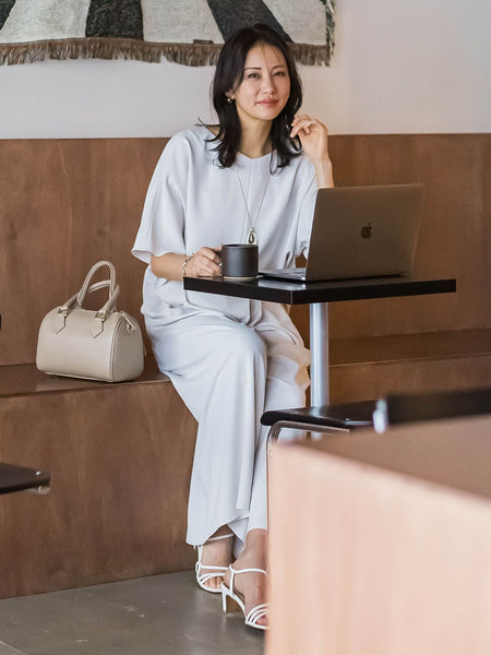 ≪シリーズ累計2万枚突破！≫【涼・美・楽】Vネックブラウス