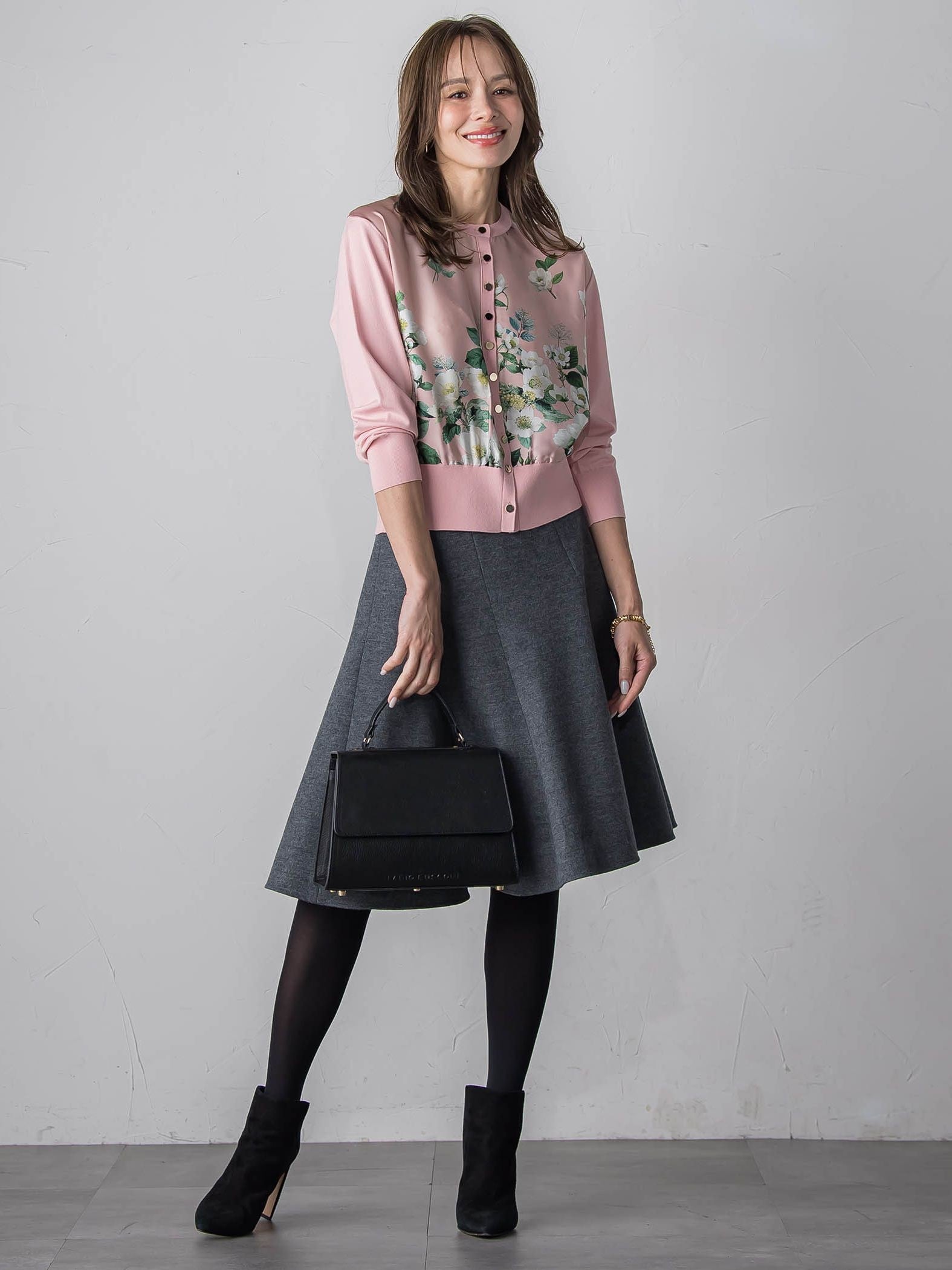 クリスマスローズカーディガン