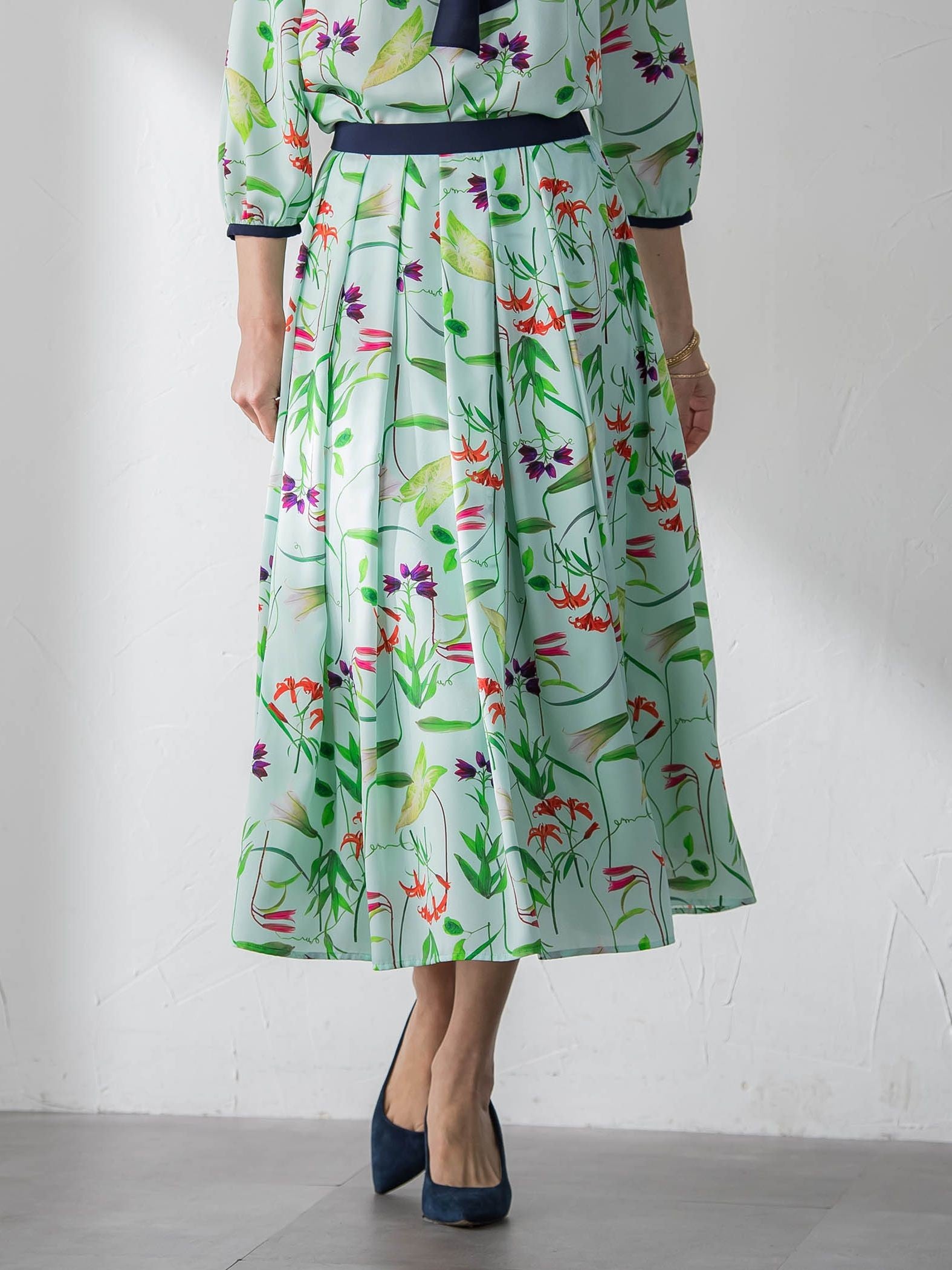 【KEITA KAWASAKI × Viaggio Bluコラボ】リリープリントスカート