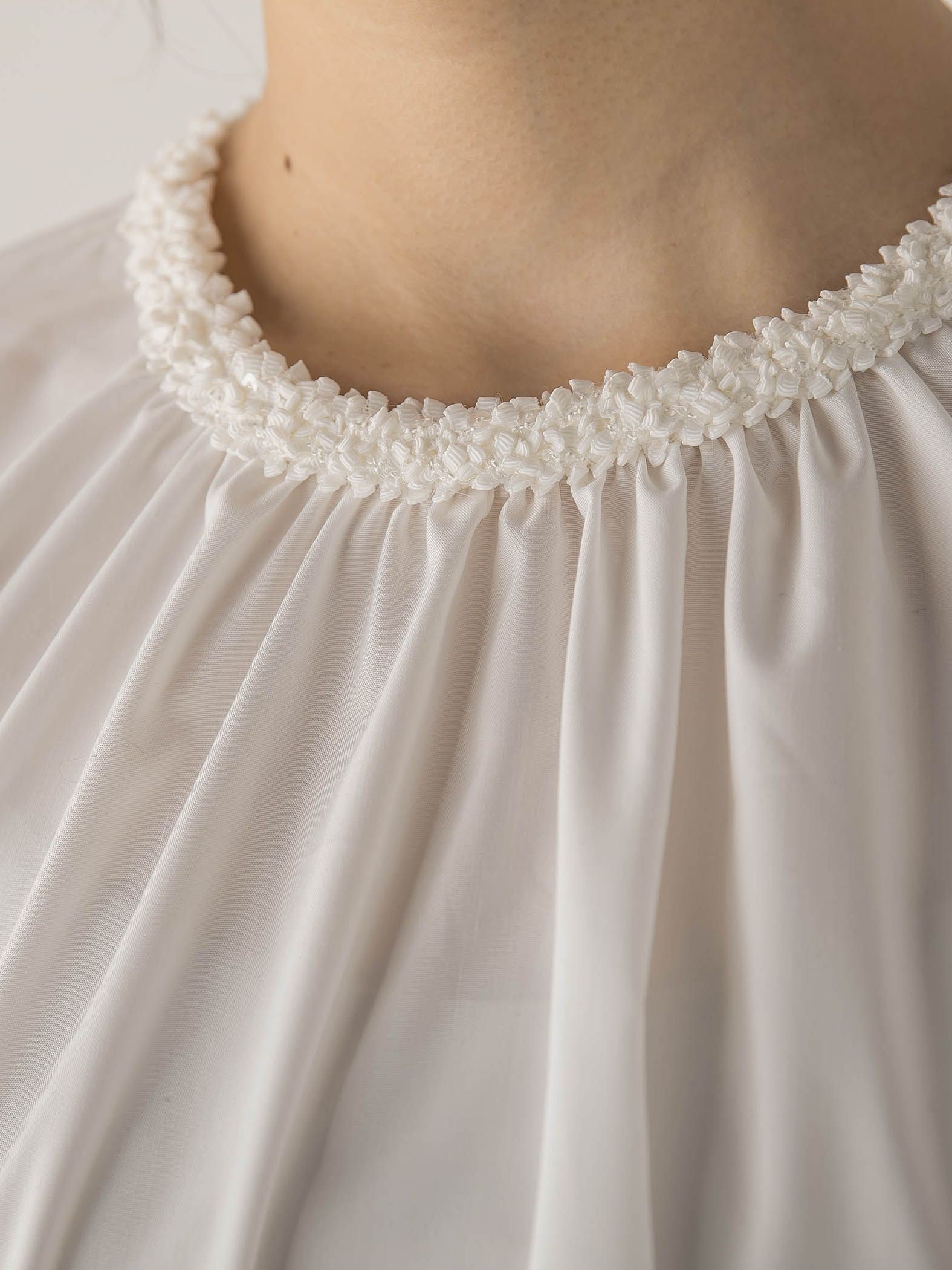 ブレードブラウス≪洗濯機で洗える≫