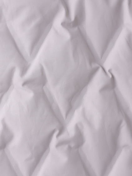 ステッチレスダウンコート