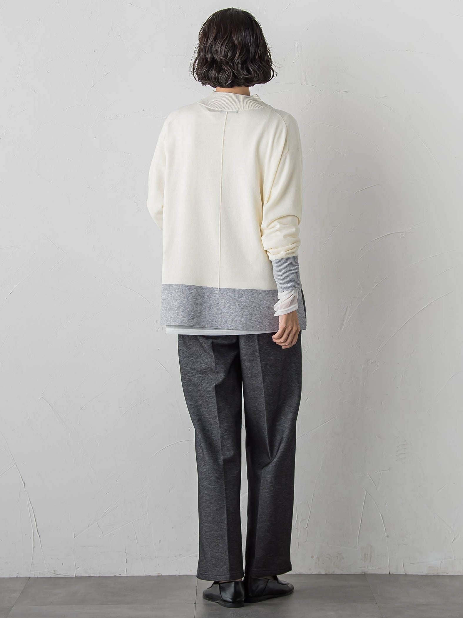 ファインウールハイネックニット