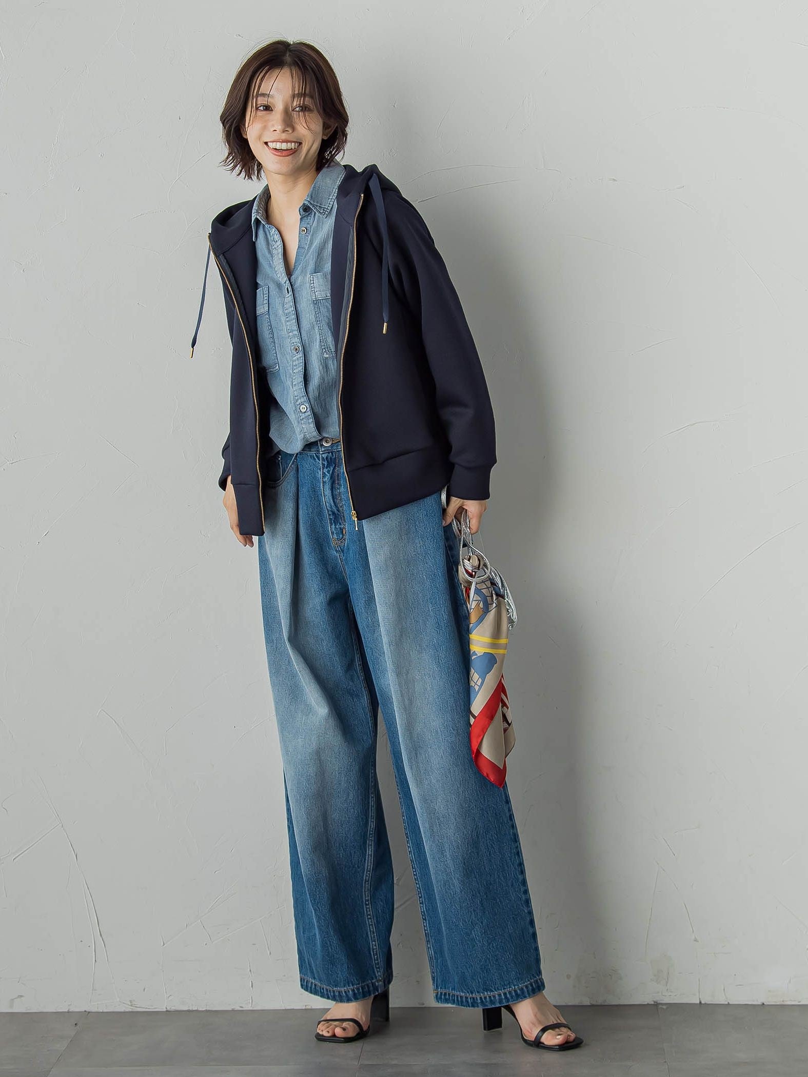 シアーデニムシャツ≪洗濯機で洗える≫