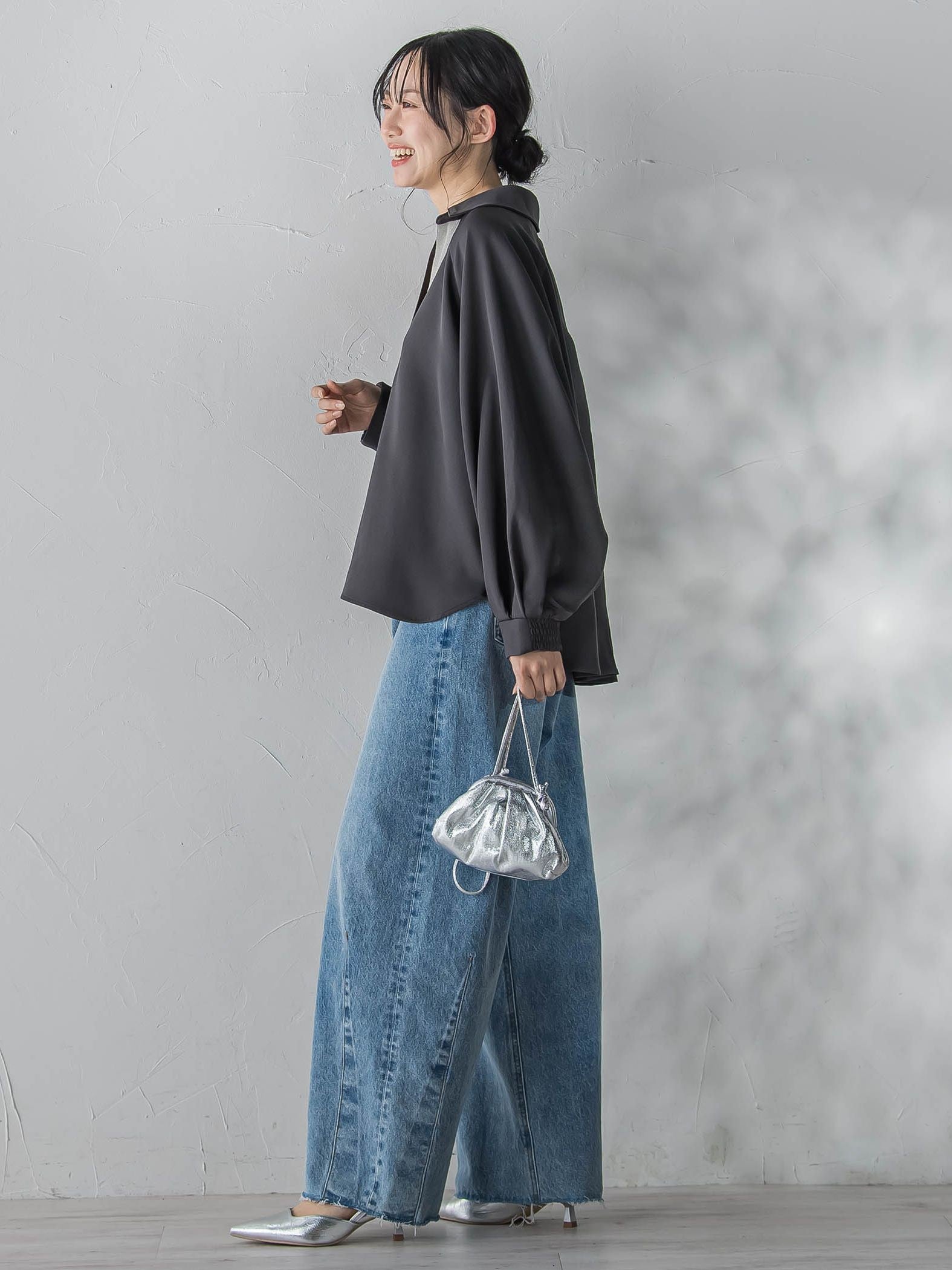 【WEB限定】パウダーストレッチ合わせネックブラウス≪手洗い可能≫