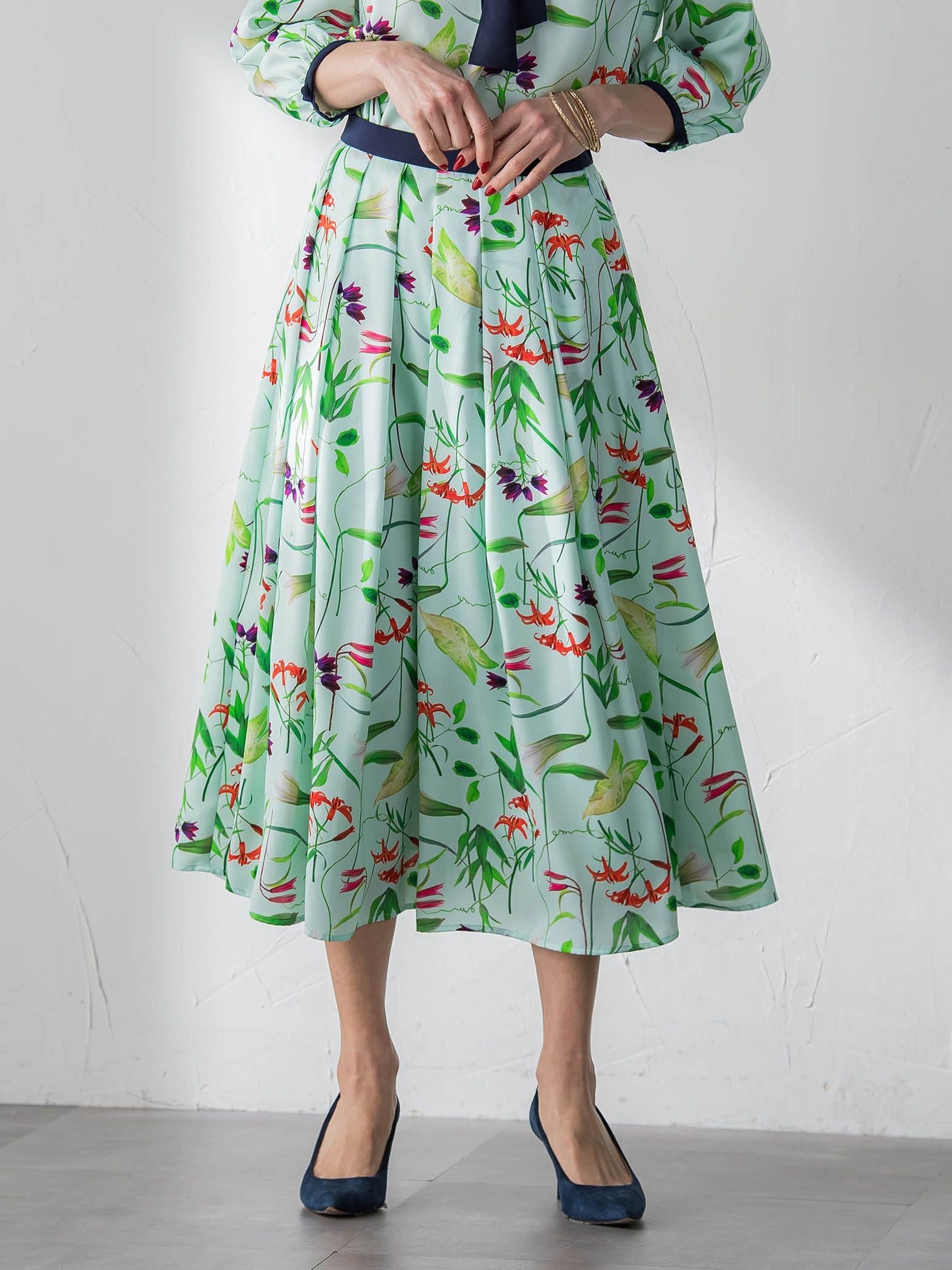 【KEITA KAWASAKI × Viaggio Bluコラボ】リリープリントスカート