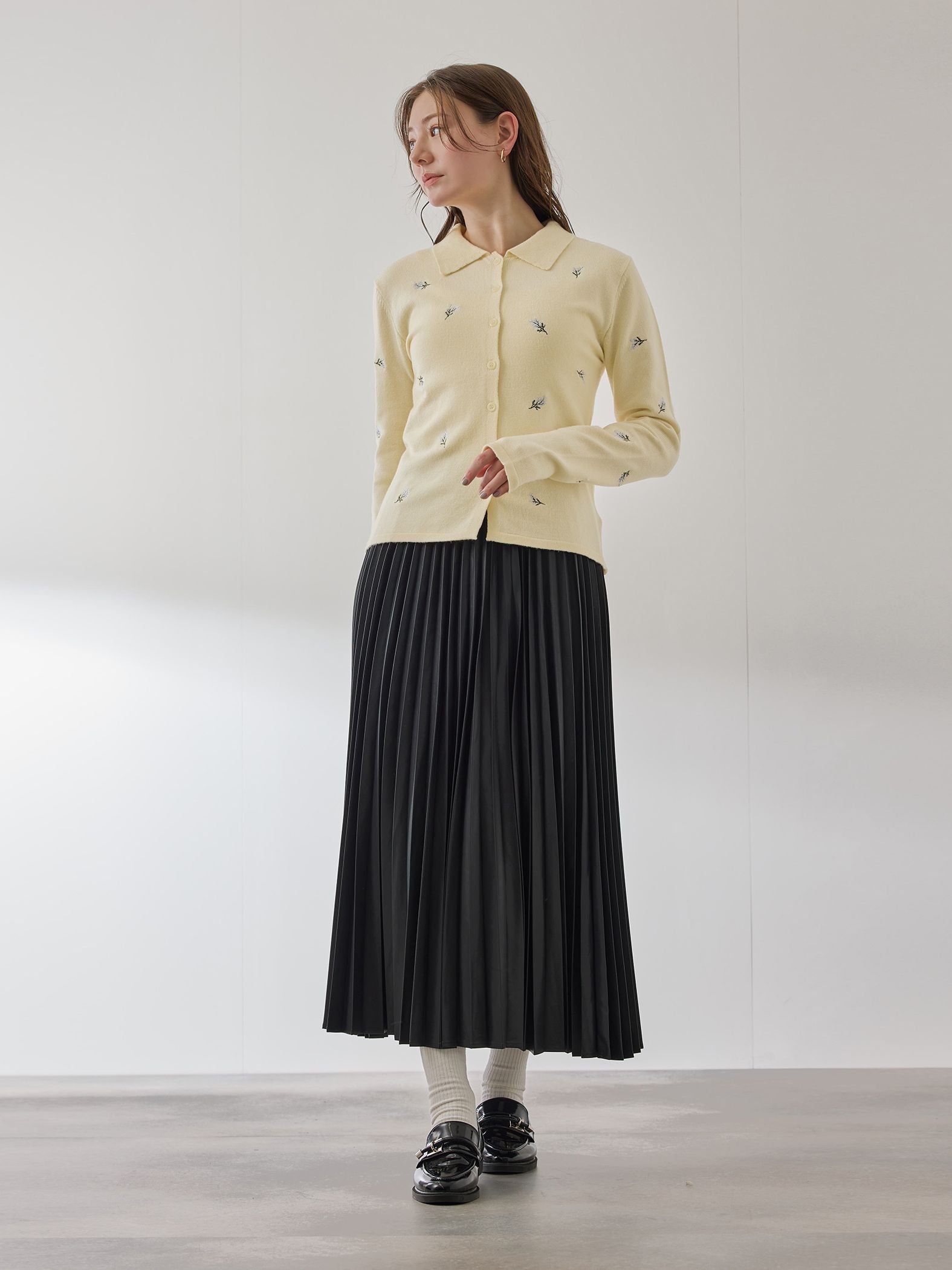 フラワーシシュウニットプルオーバー≪手洗い可能≫