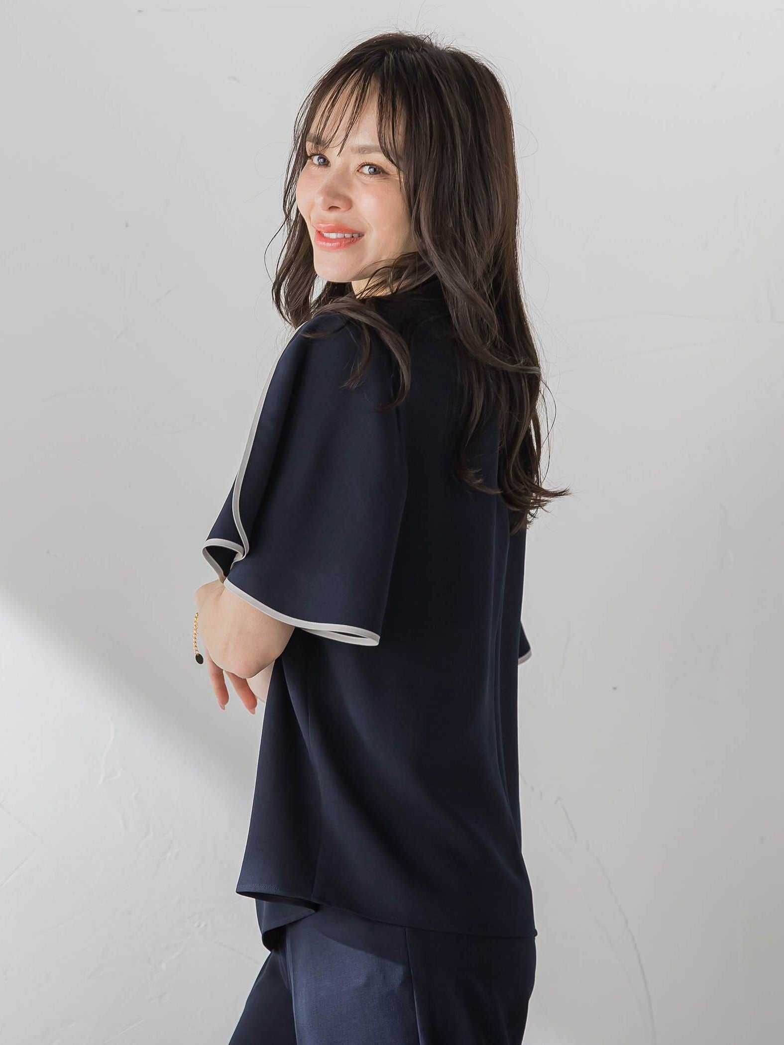 接触冷感ブラウス