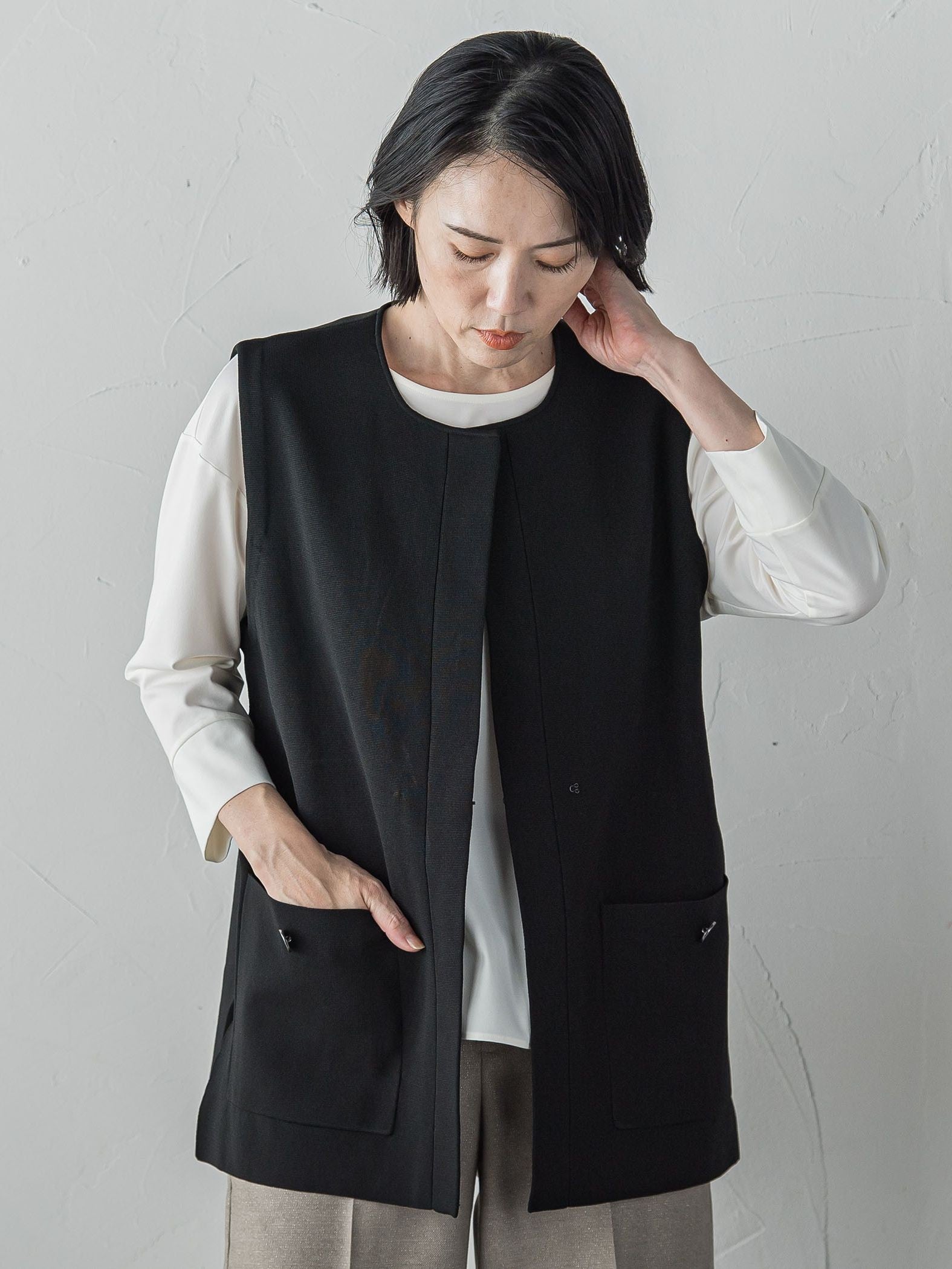 【大きいサイズ】”後姿もこなれ感”スポンディッシュニットジレ≪手洗い可能≫