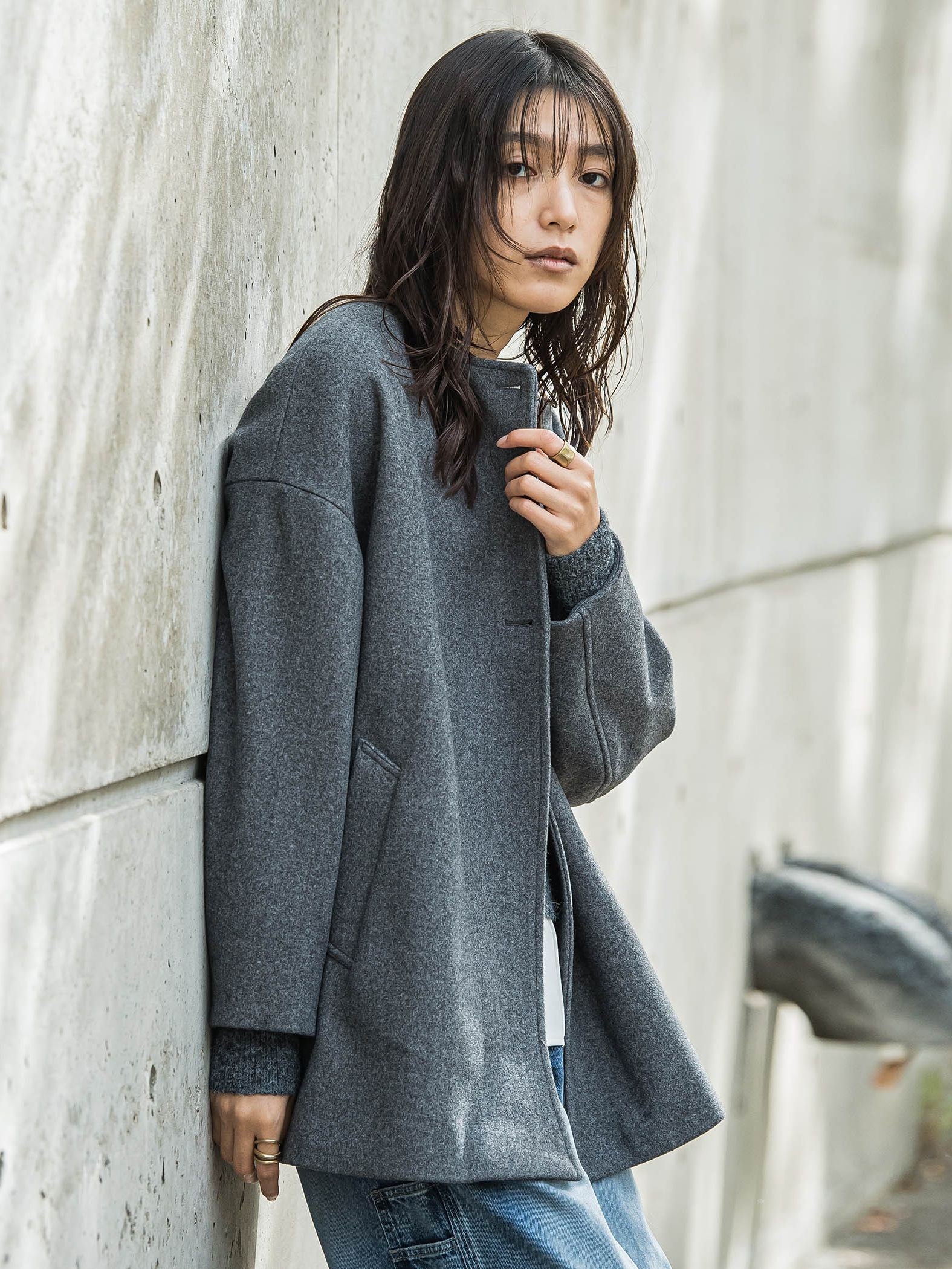 ライトジャージメルトンノーカラーミドルコート