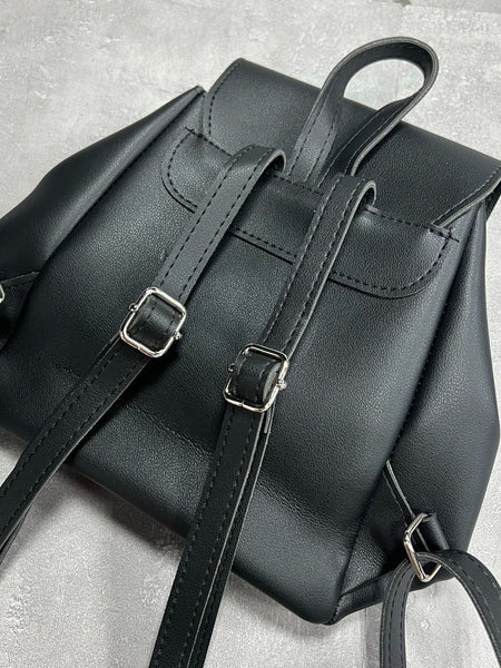 【KOREAN ITEM】フェイクレザーリュックショルダーバッグ