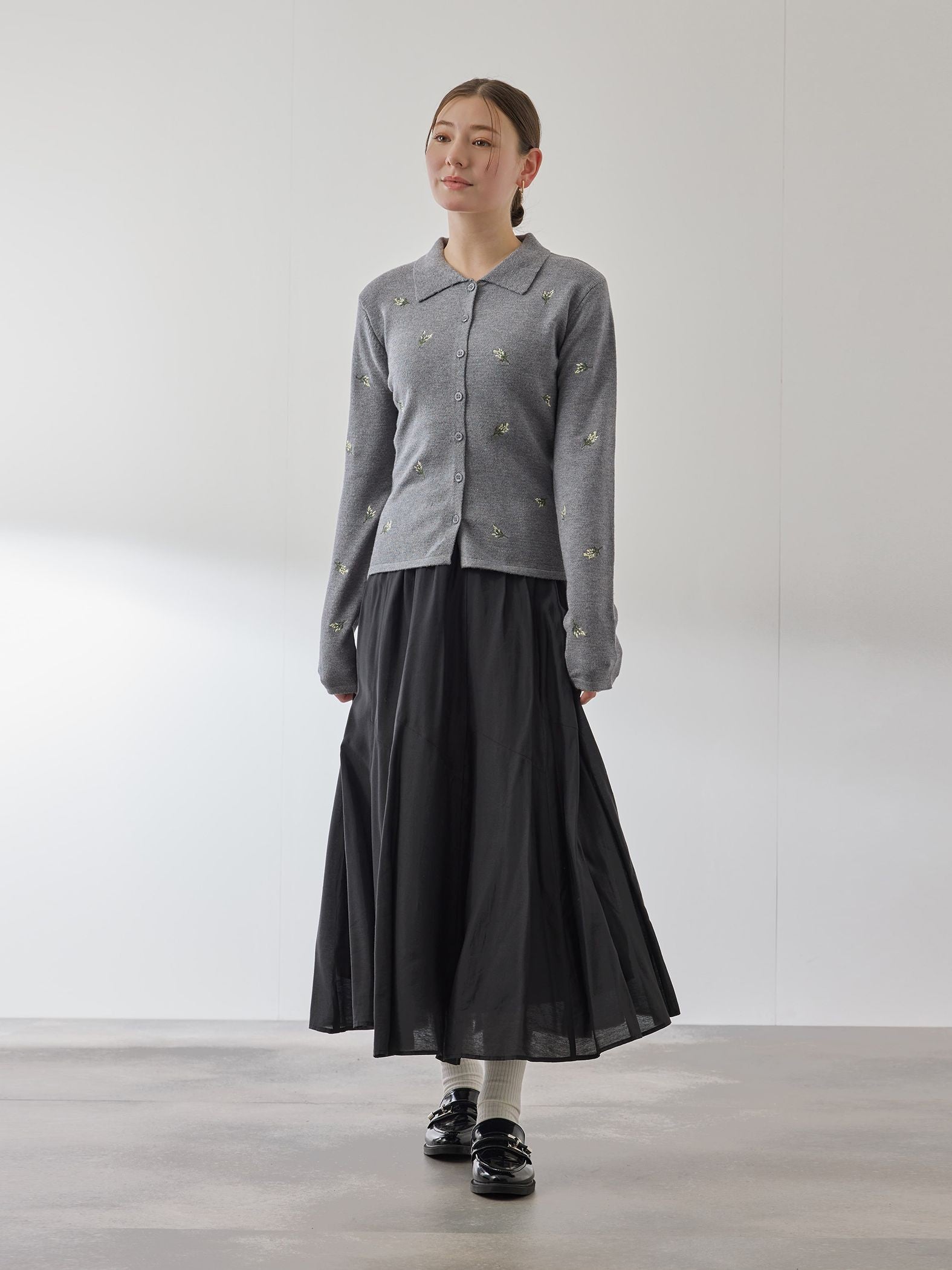 フラワーシシュウニットプルオーバー≪手洗い可能≫