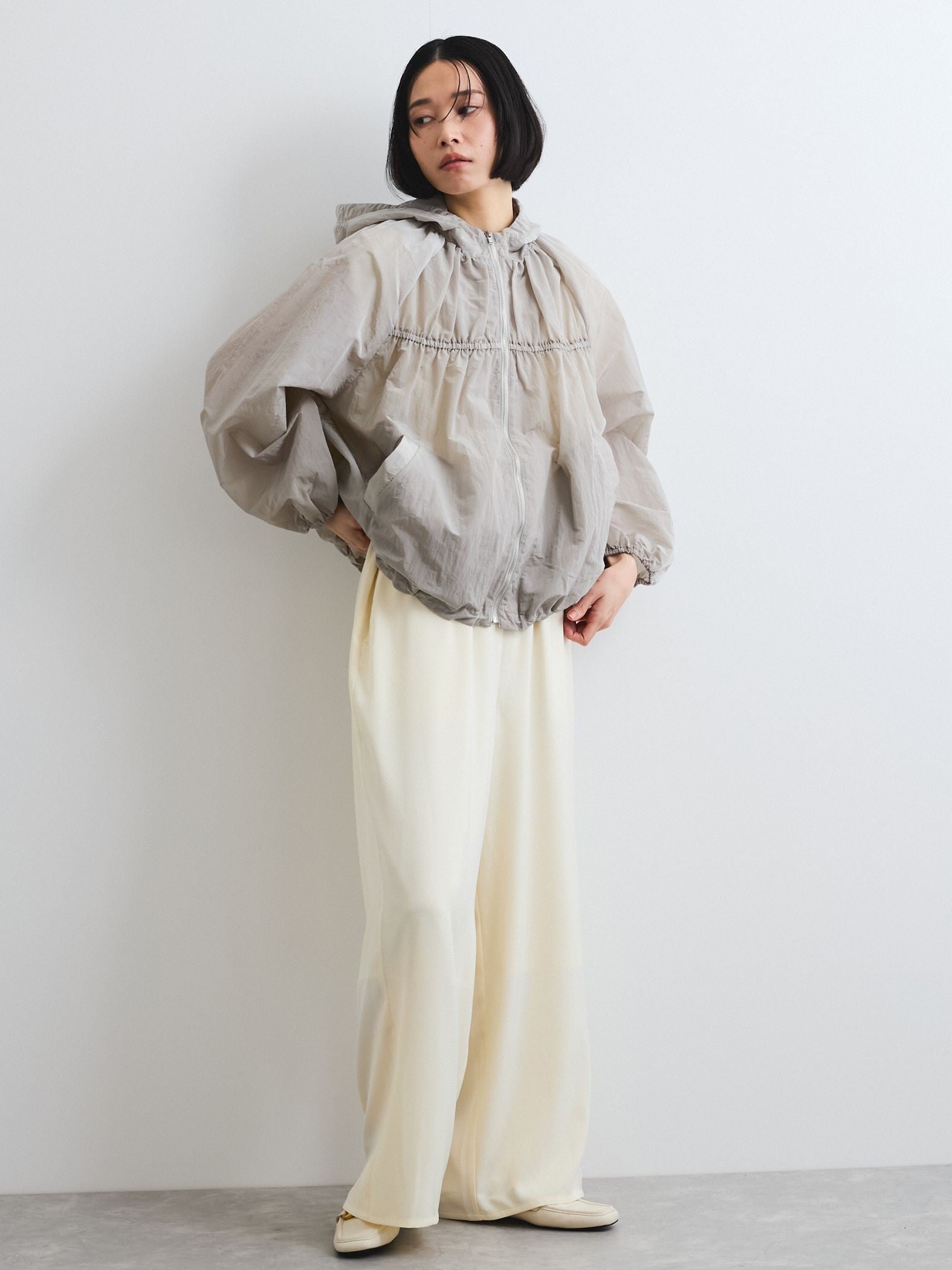 サテンイージーワイドパンツ≪洗濯機で洗える≫
