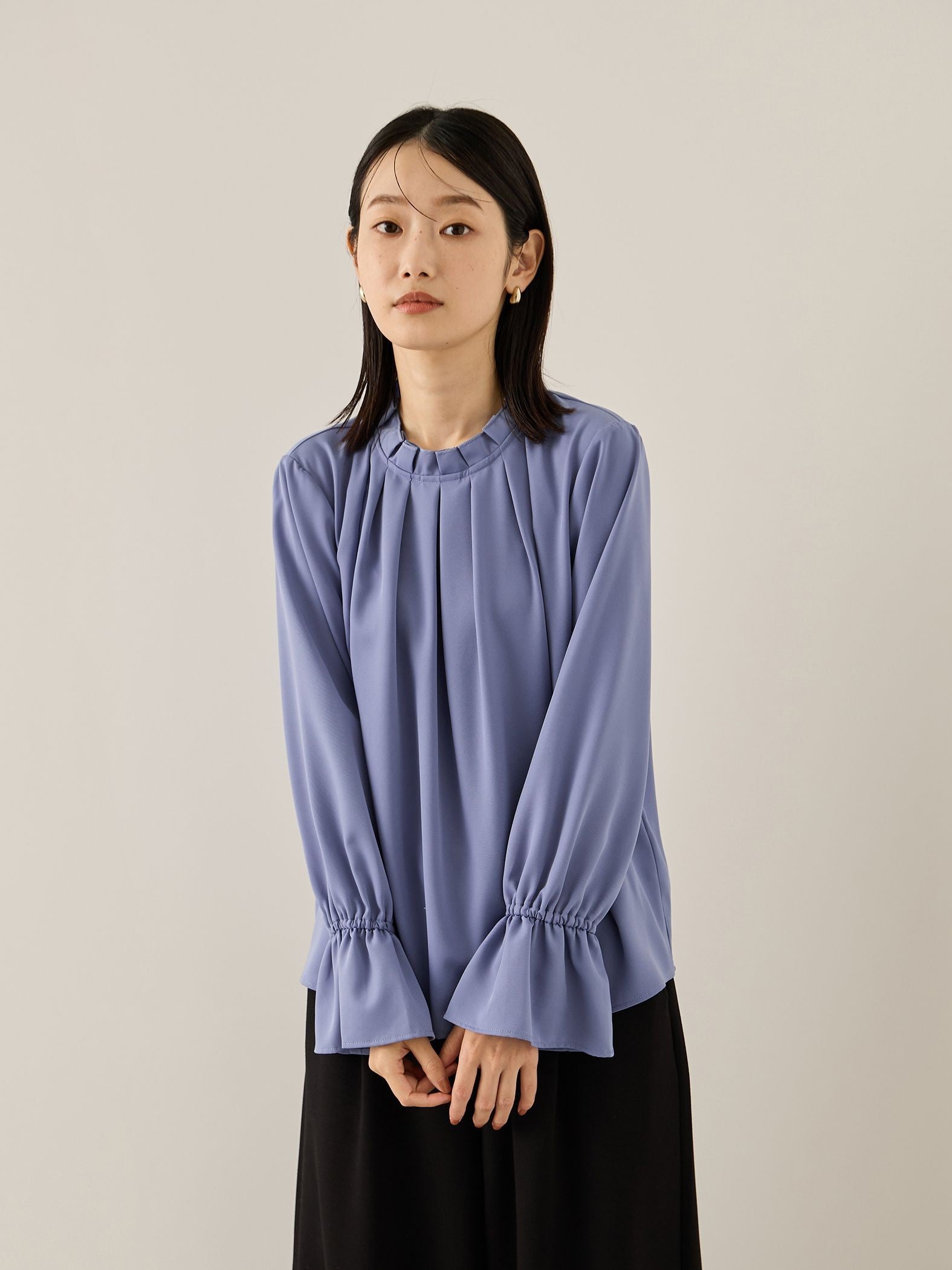 エステールギャバジンハイネックブラウス≪手洗い可能≫