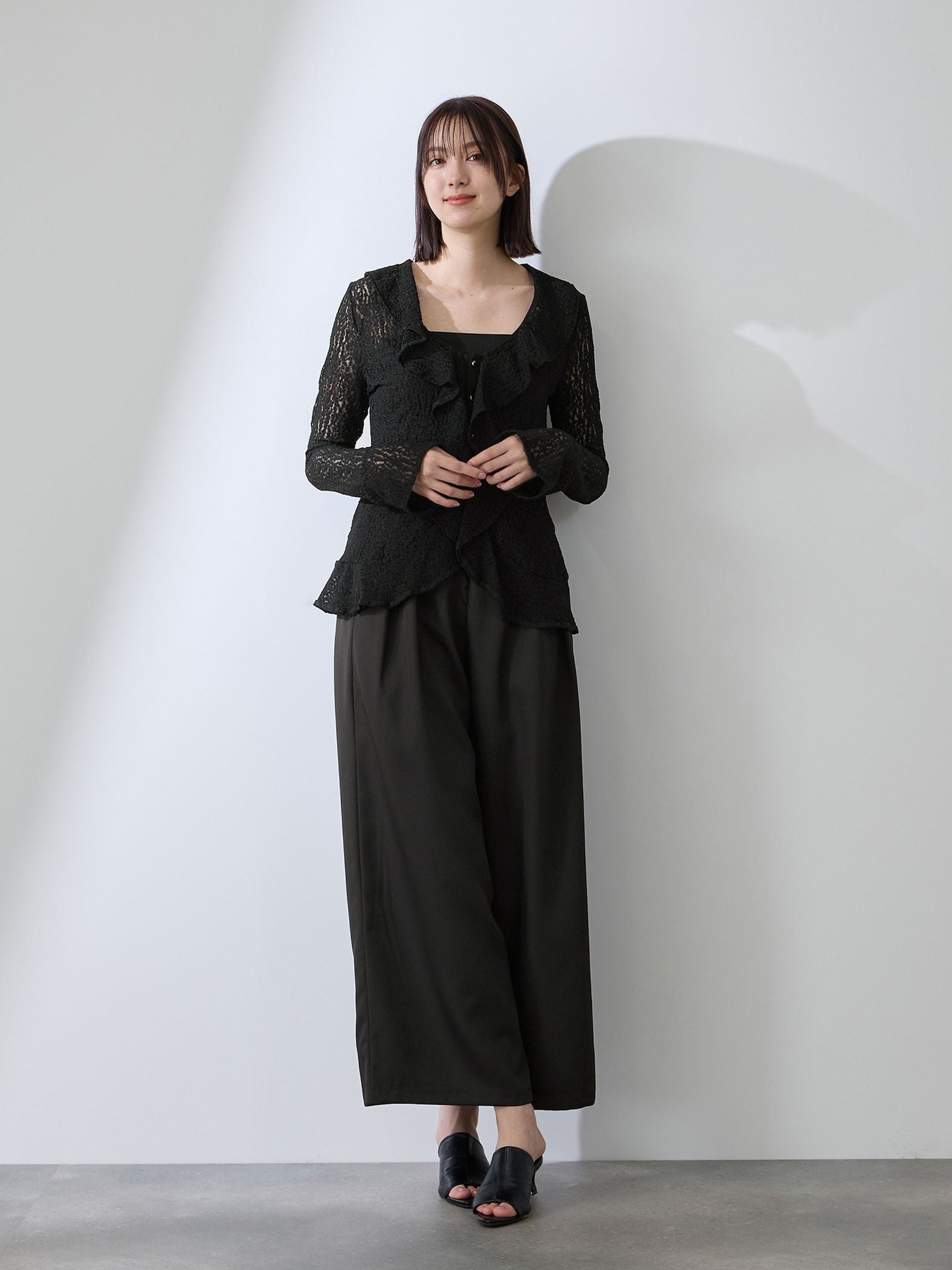 ストレッチレースラッフルカラートップス