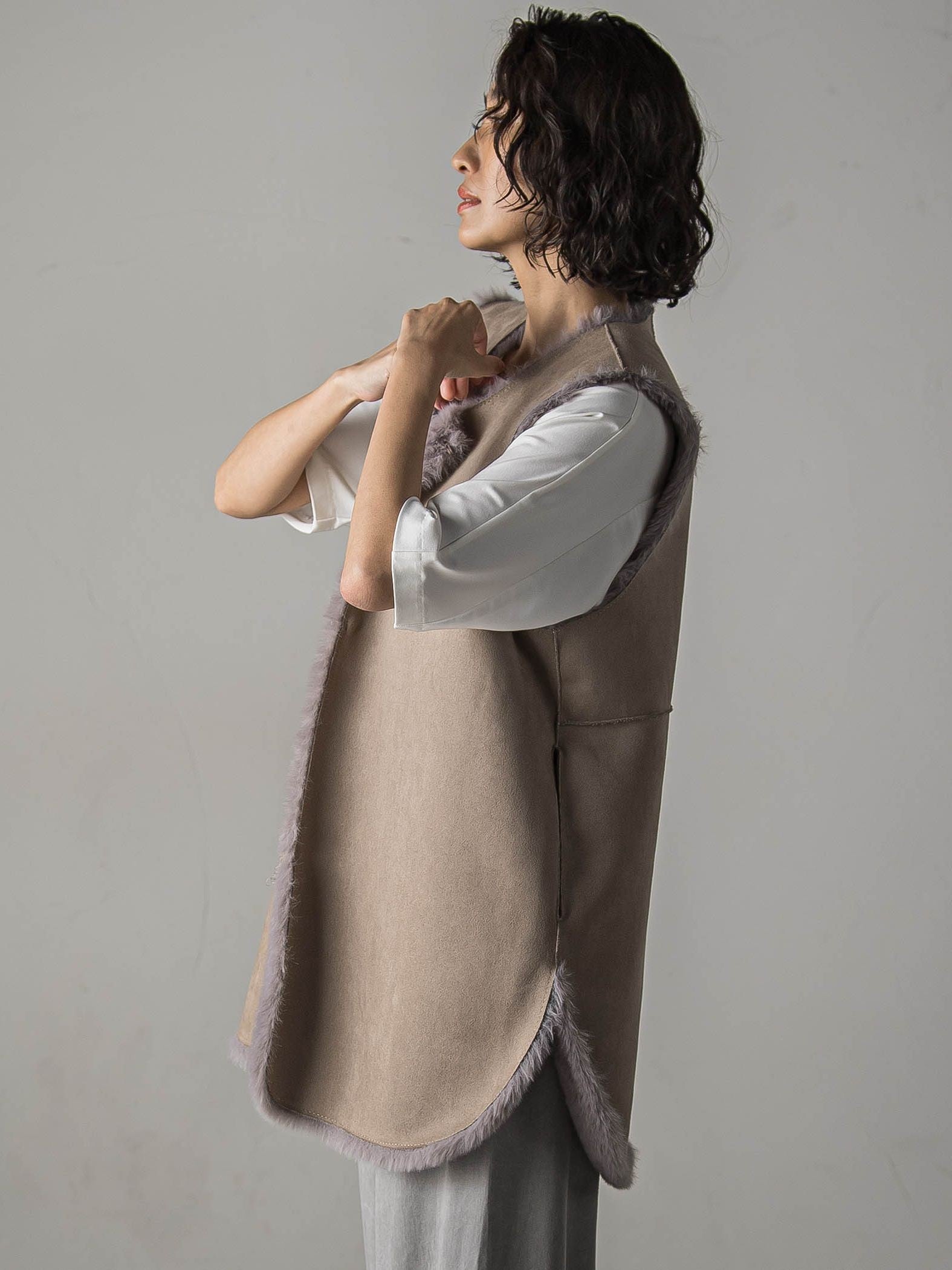 【biyori】”表も裏も主役”リバーシブルフェイクファーベスト