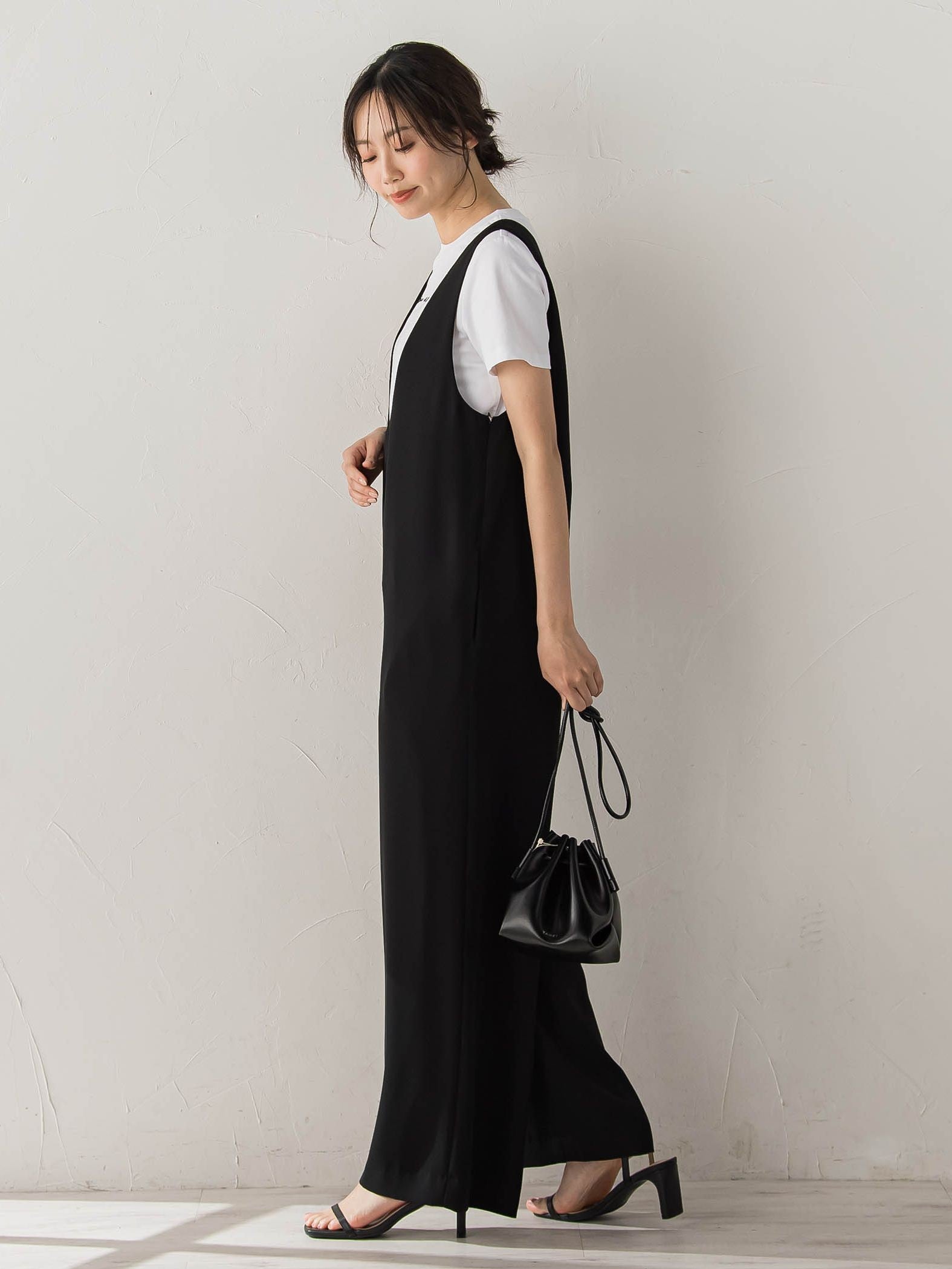 Uネックオールインワン