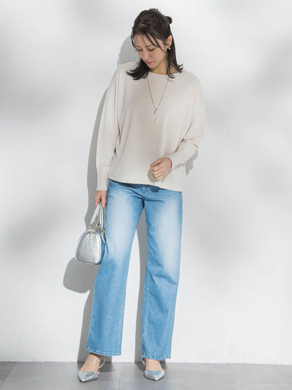 バックボタンデザインニット