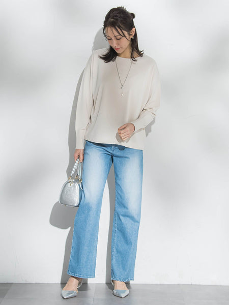 バックボタンデザインニット