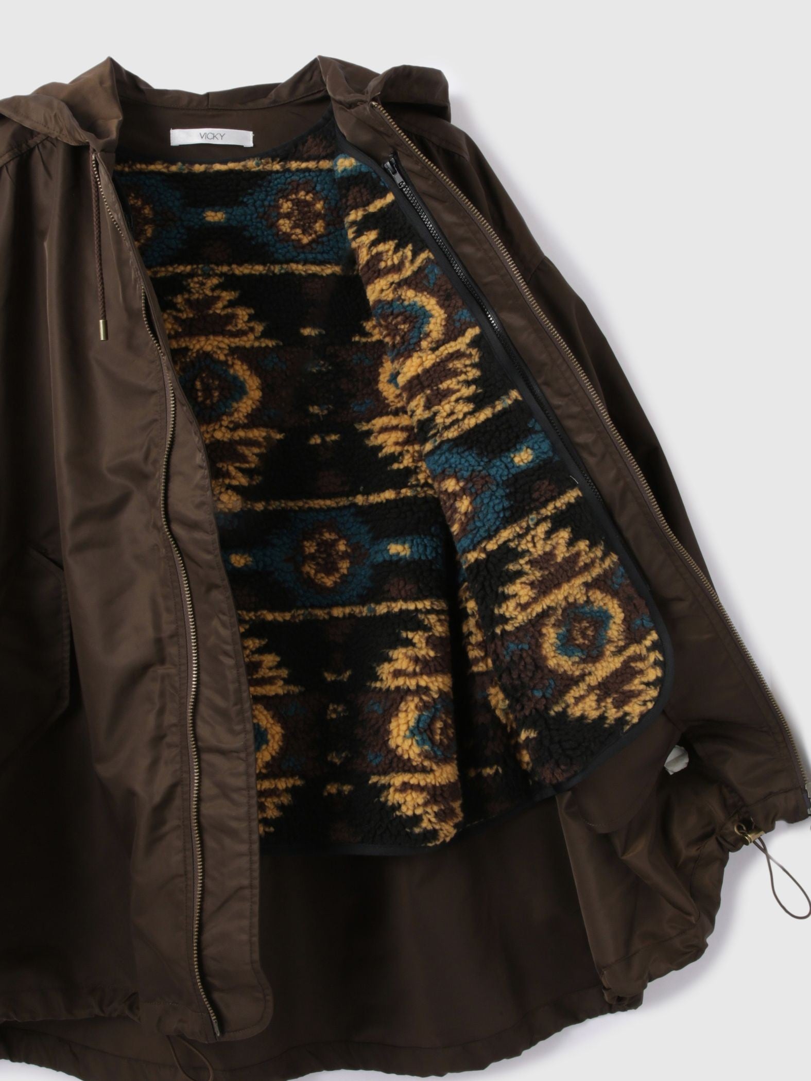 ボアライナー付きナイロンフーディブルゾン≪洗濯機で洗える≫