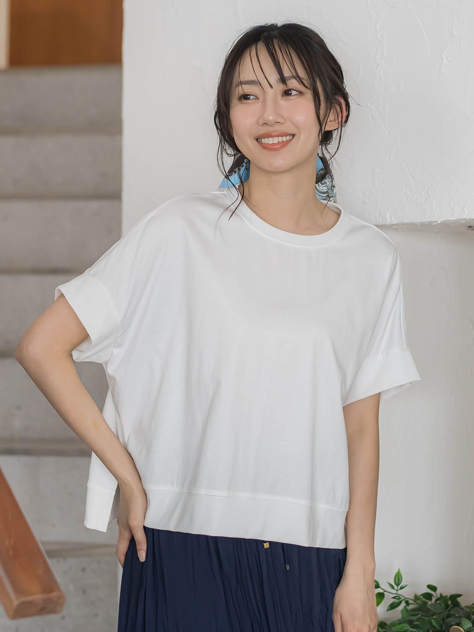 クロップドカットソー