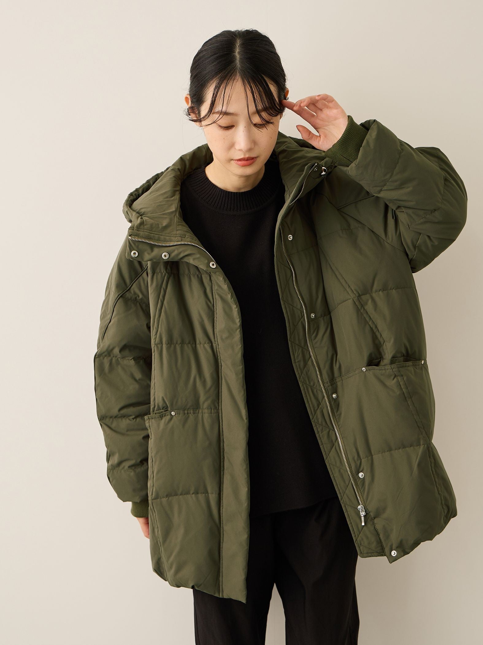 ストレッチフードピュアダウンミドルコート