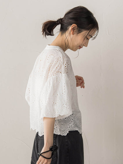 カットワーク刺繍バンドカラーブラウス