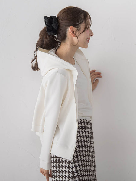 バックティアードパーカー