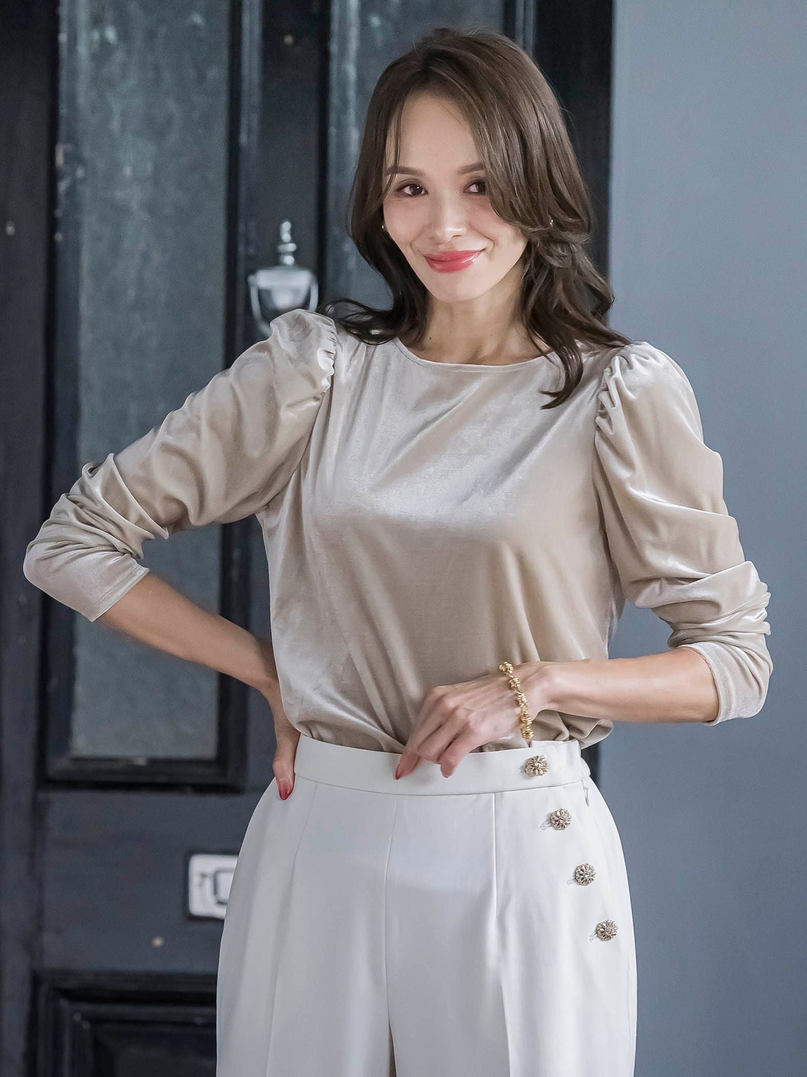 パフ袖ベロアカットソー≪手洗い可能≫