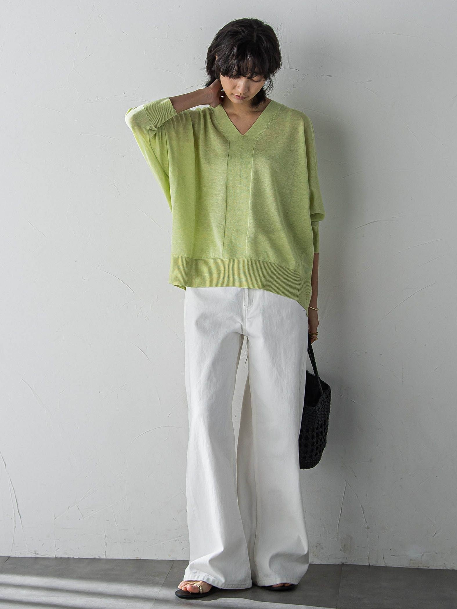LEVITAシアーVネックドルマンニットプルオーバー≪手洗い可能≫