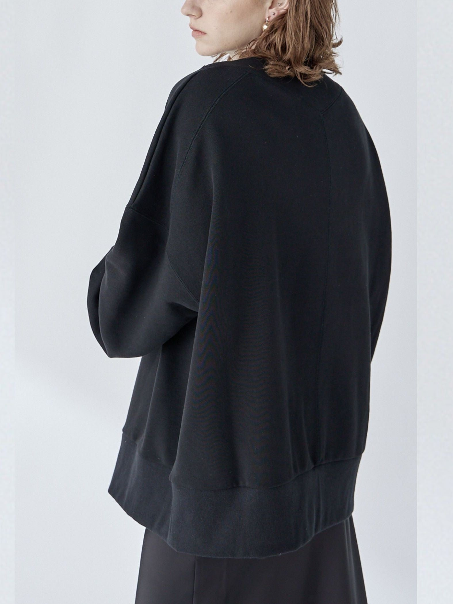 Edge neck sweater【日本製】≪手洗い可能≫