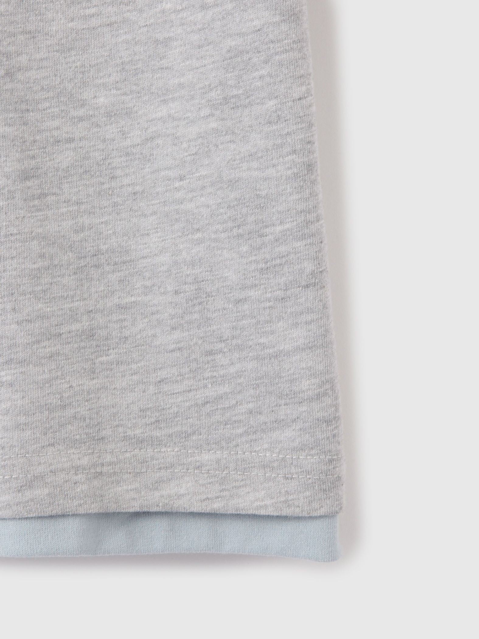 ヘンリーネックレイヤードTシャツ