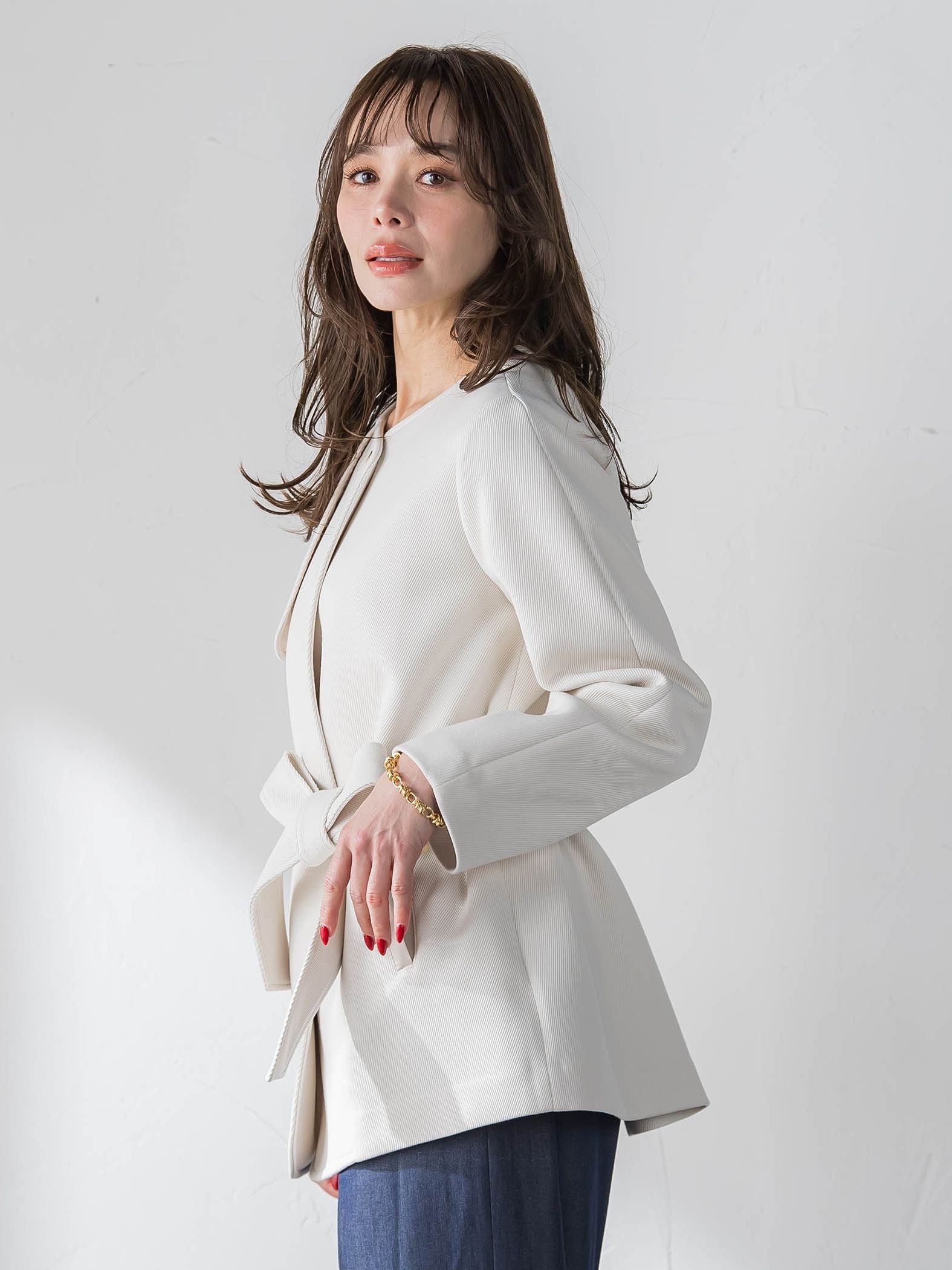 ノーカラーハーフコート