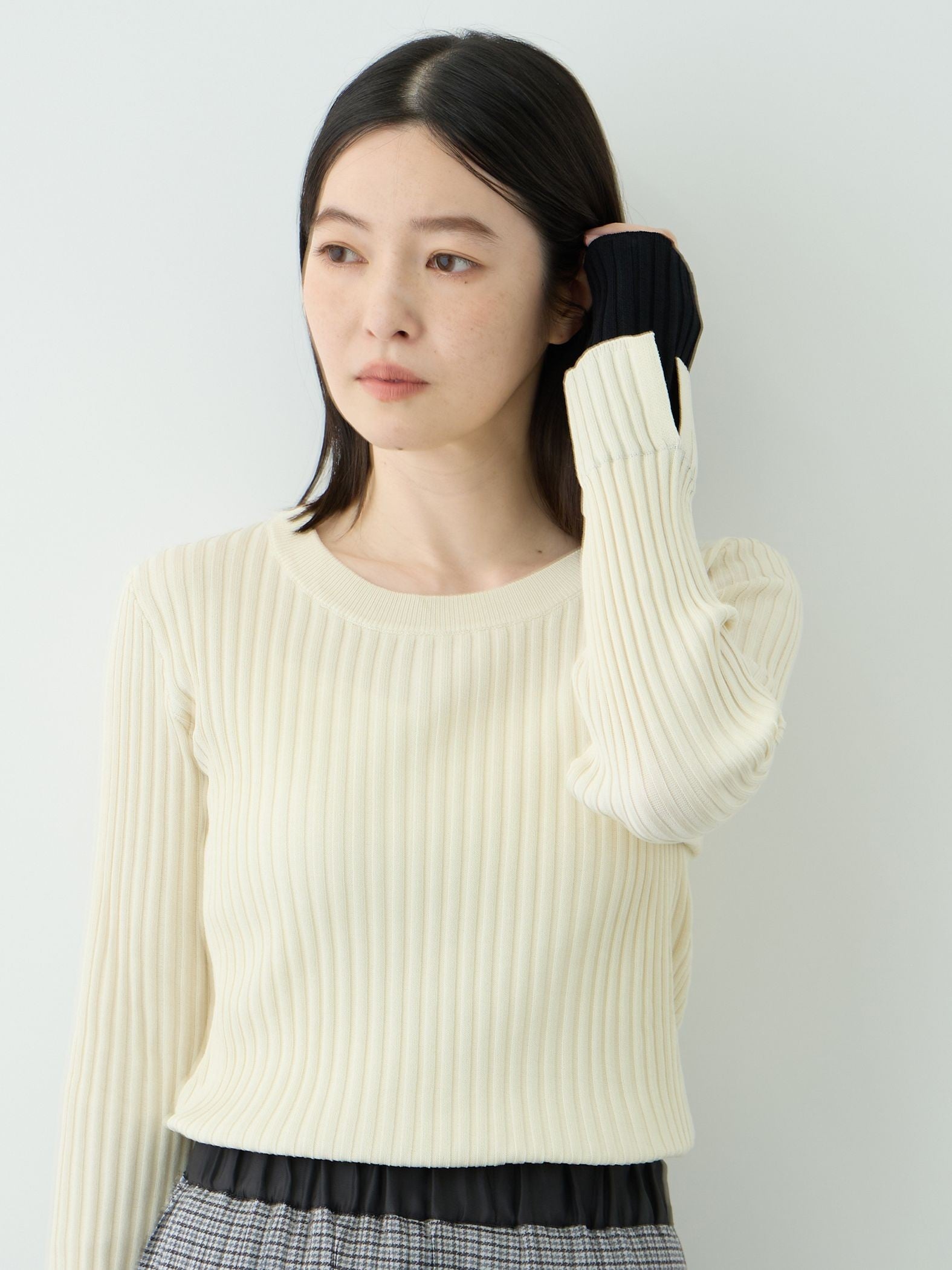 クルーネック配色リブニット