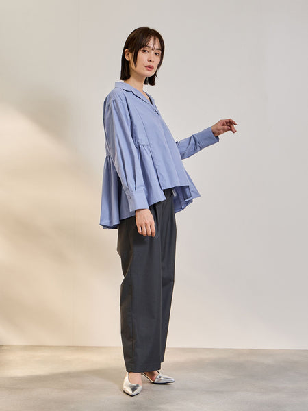 モイストブロードラッフルヘムブラウス