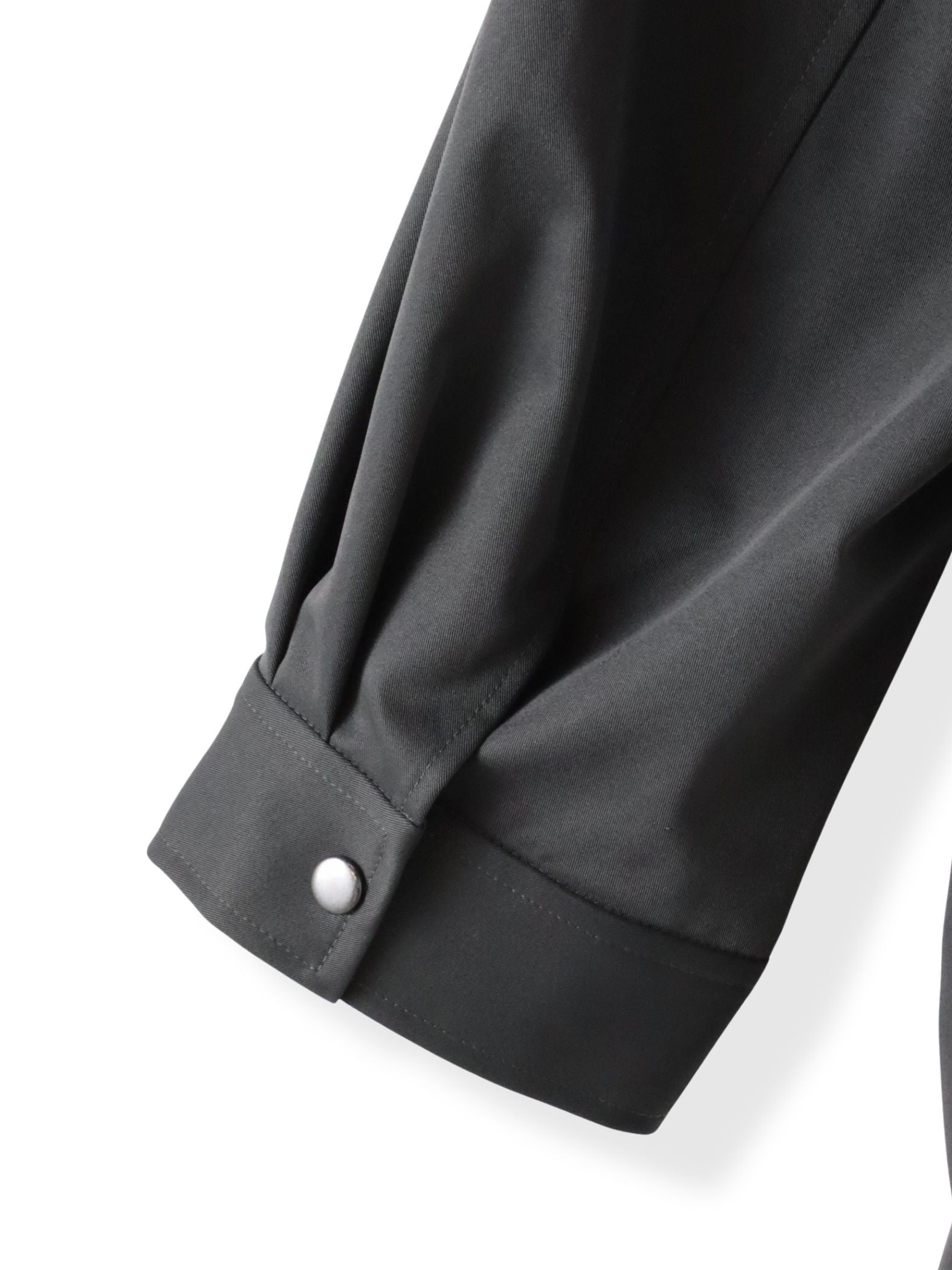 ”シルエットの変化が楽しめる”ストレッチマウンテンパーカー