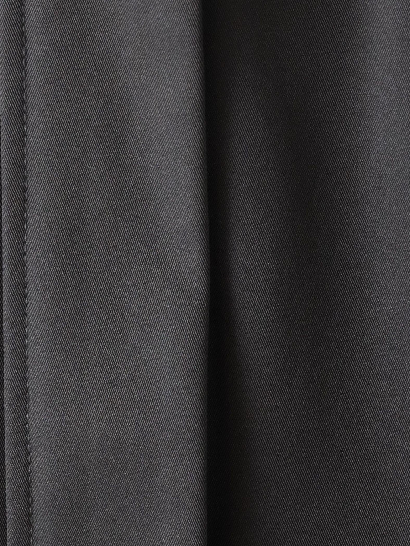 ”シルエットの変化が楽しめる”ストレッチマウンテンパーカー