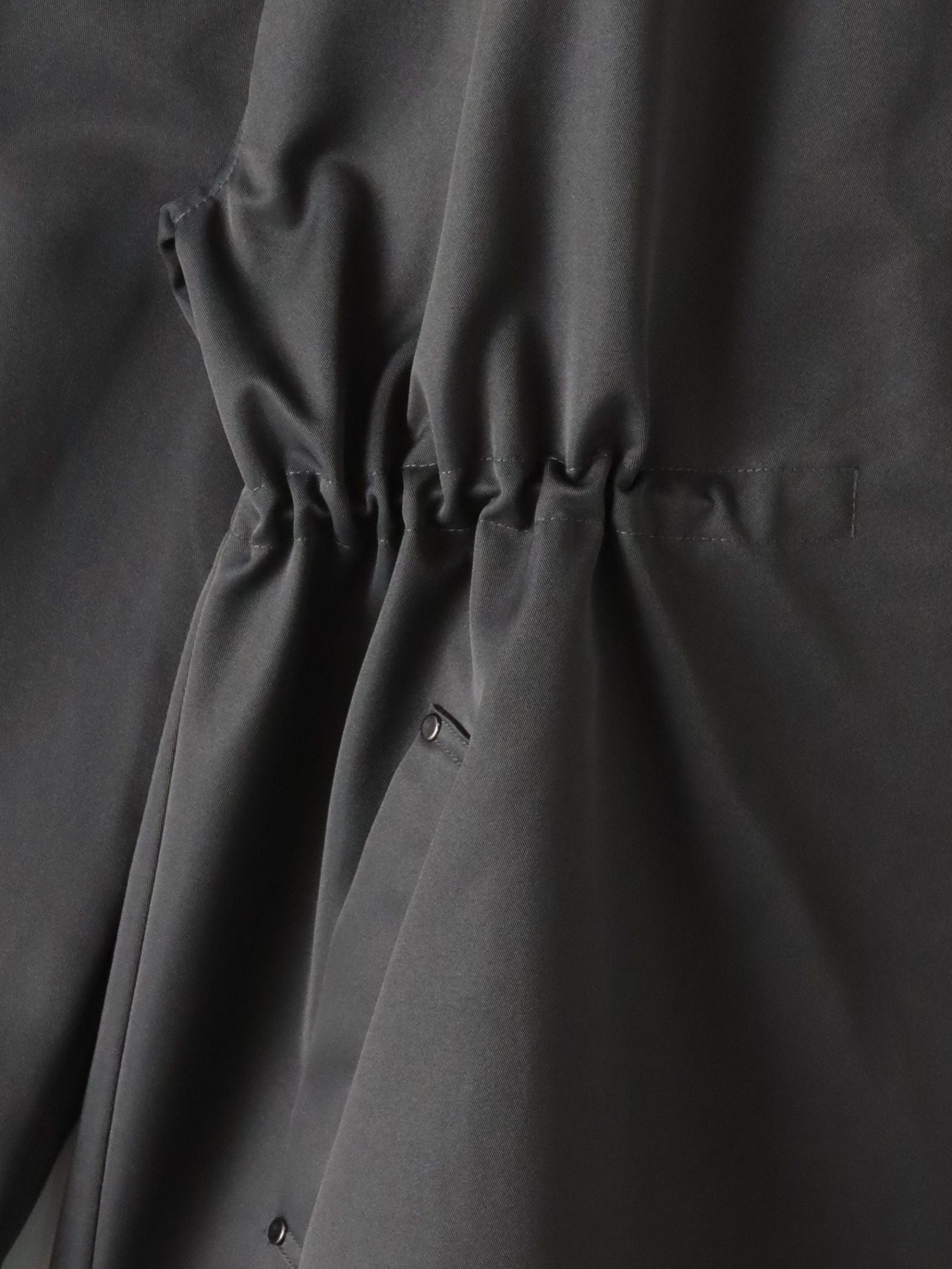 ”シルエットの変化が楽しめる”ストレッチマウンテンパーカー