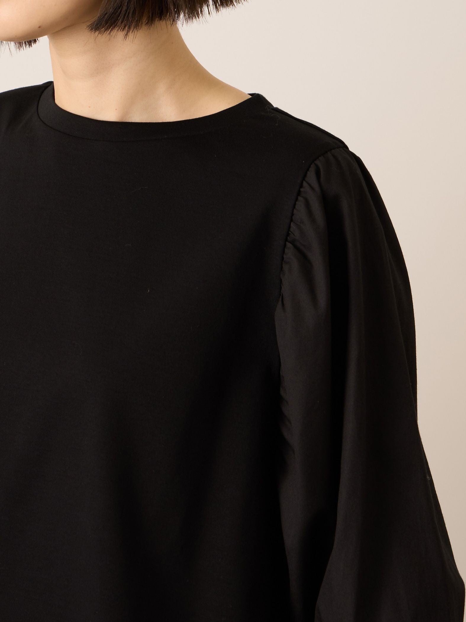 《予約》【機能するミニマル服】切替プルオーバー《接触冷感》