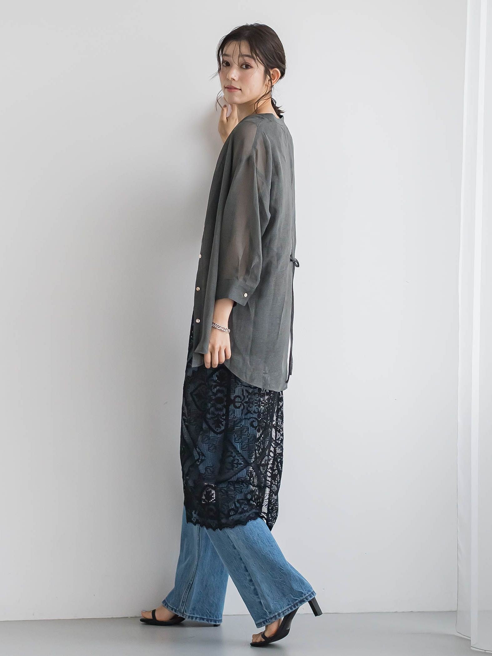 【WEB限定】シアーリネンライクBACKリボンシャツ≪手洗い可能≫