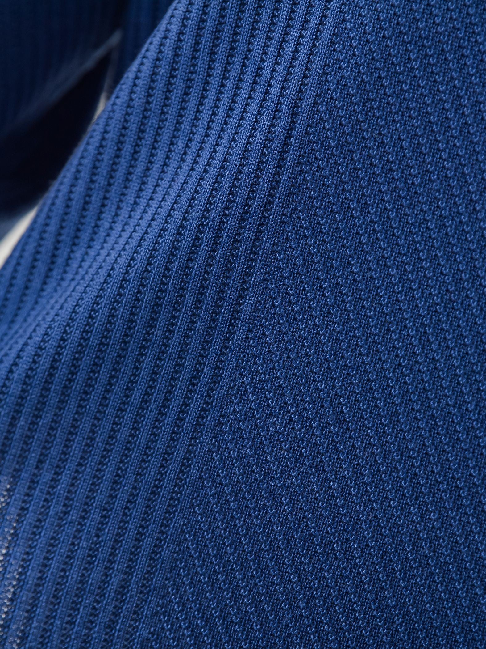 【WEB限定サイズあり】【洗えるニット】ECOCUWOOL Vネックニットプルオーバー≪シワになりにくい≫