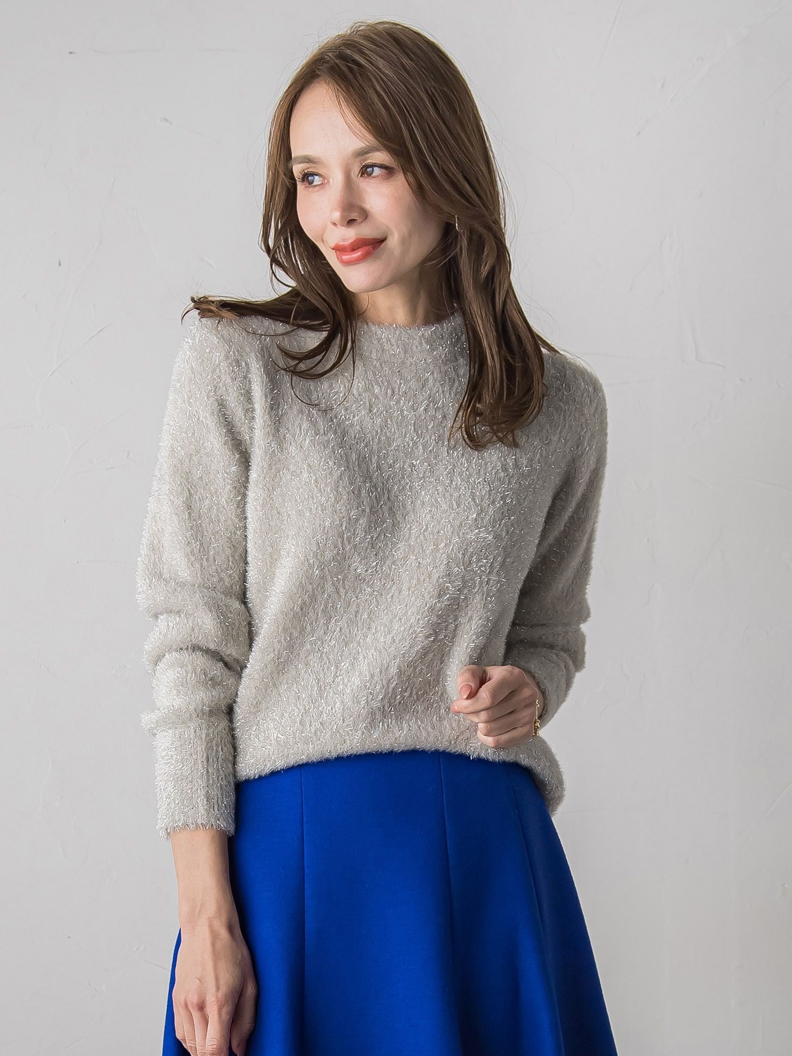 ラメシャギーニット