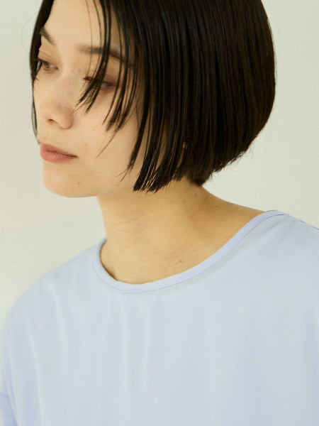 ヒップまで隠れてサラッと羽織れる前後2WAY チュニック