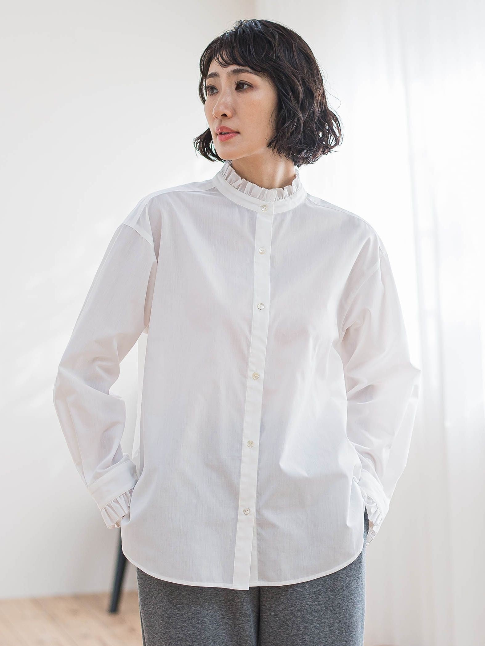 ネックフリルブラウス