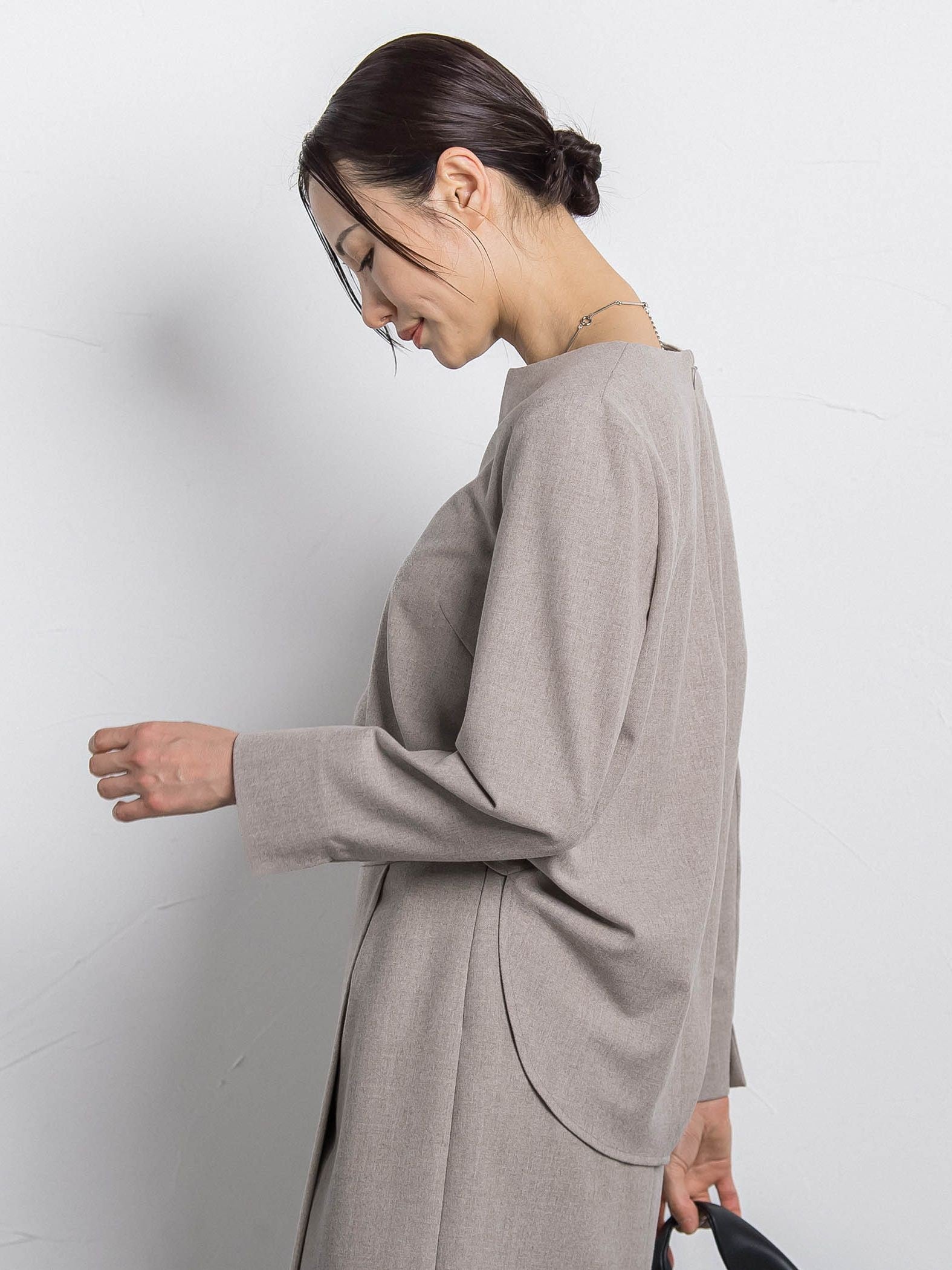 両面起毛キーネックブラウス＜WEB限定11号サイズ＞