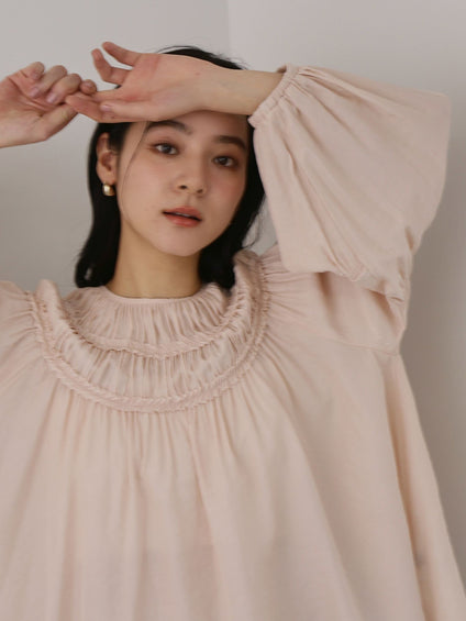 DELAVEダブルギャザースモックブラウス