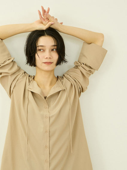 ヒップまで隠れてサラッと羽織れる前後2WAY チュニック